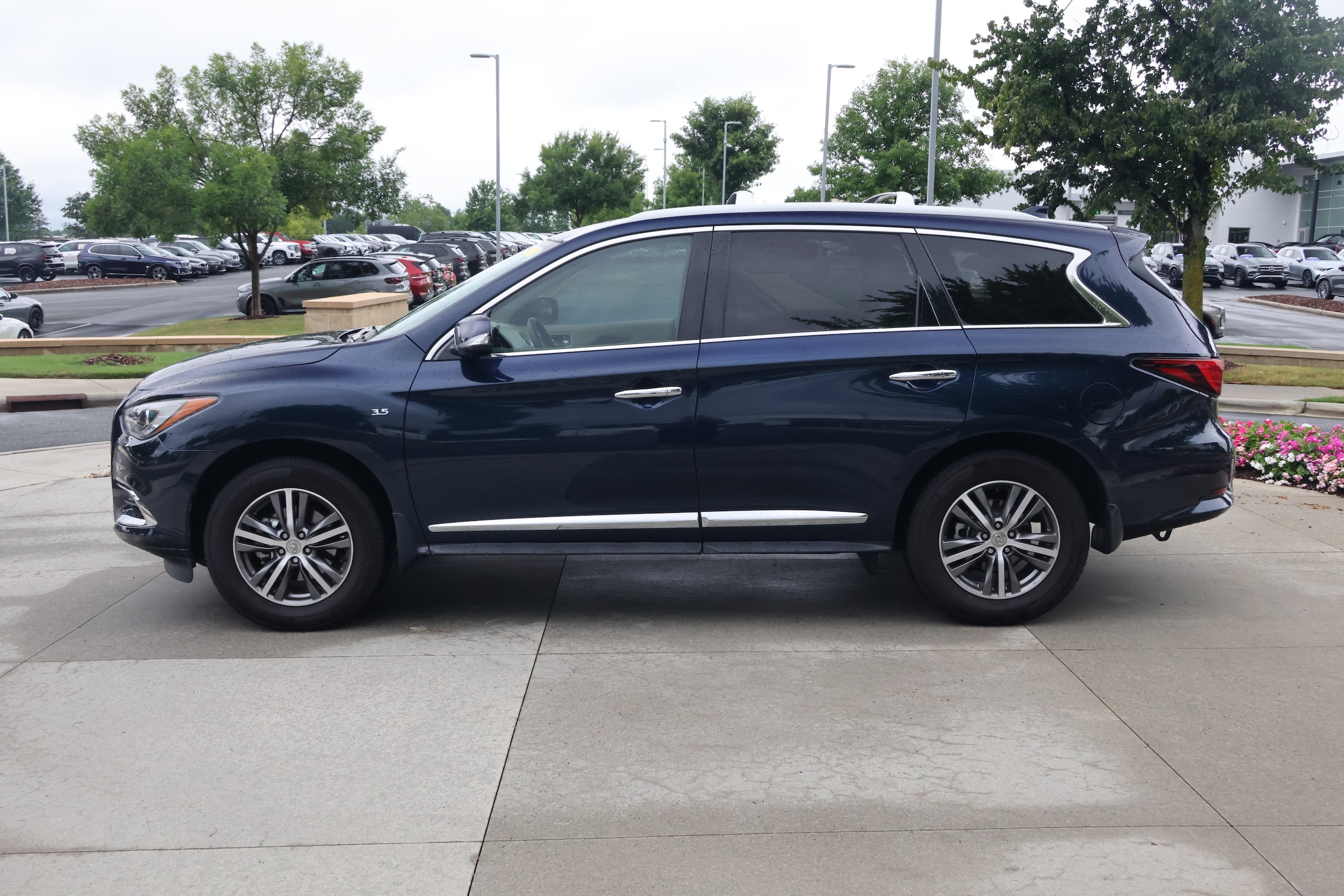 INFINITI QX60 LUXE