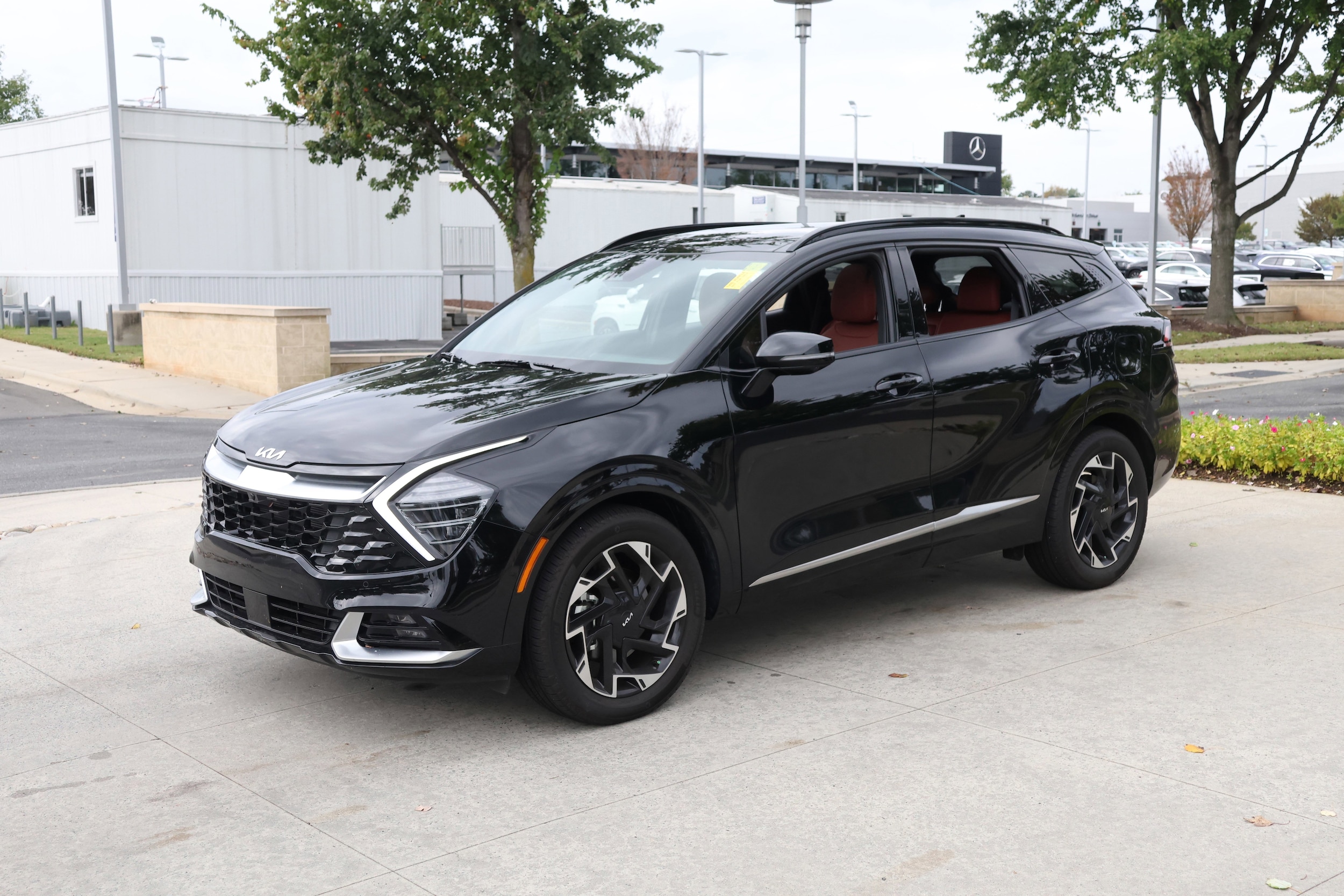 2025 Kia Sportage photo 3