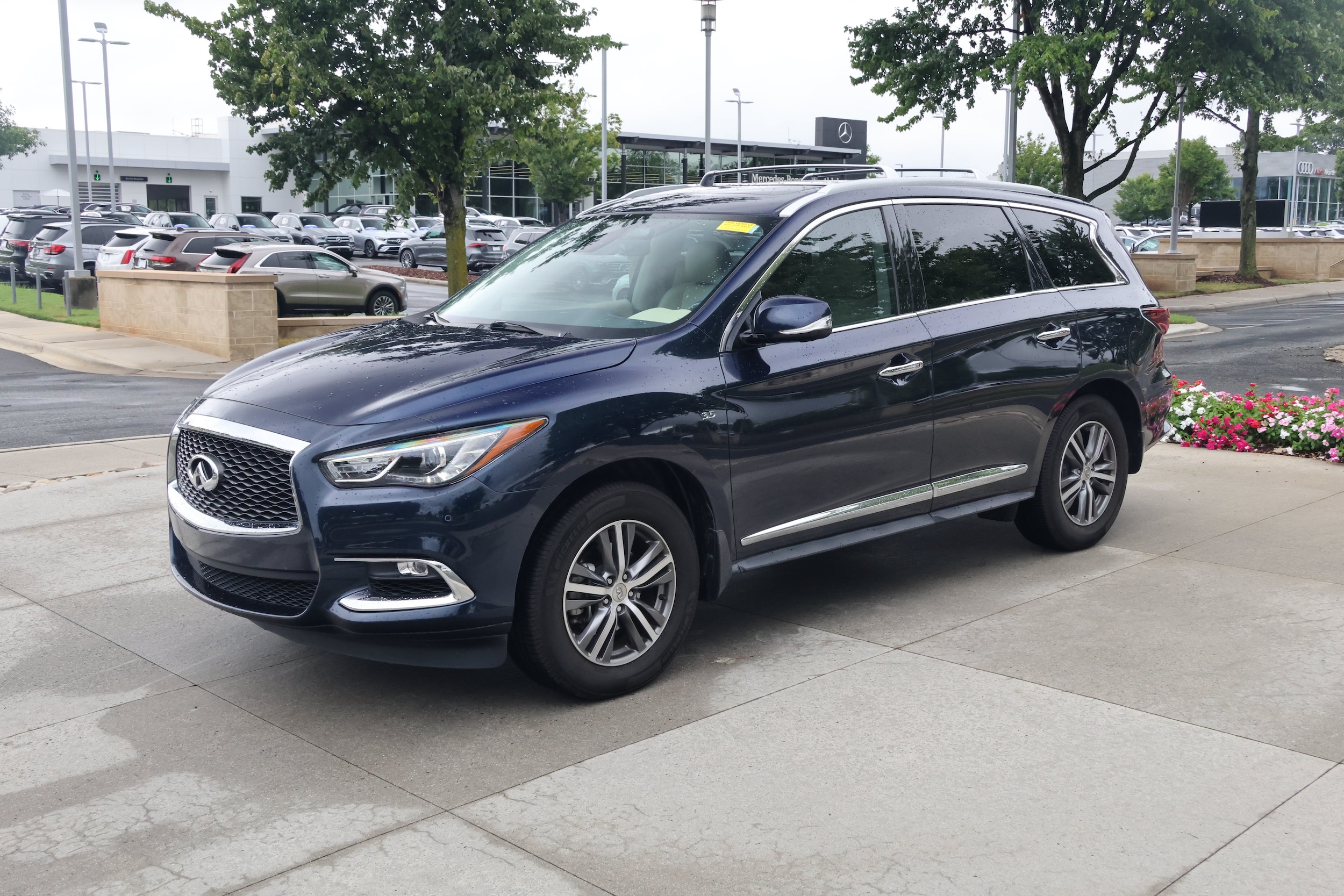 INFINITI QX60 LUXE