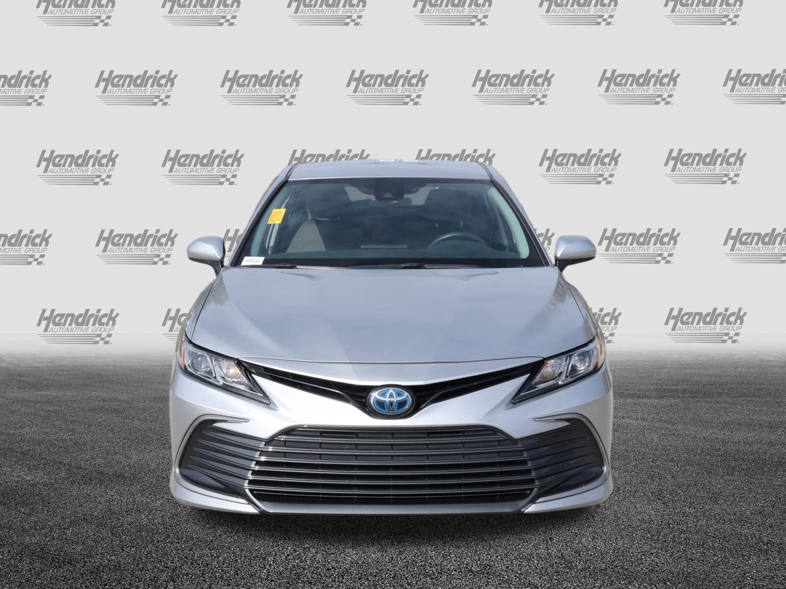 2023 Toyota Camry Hybrid LE photo 2