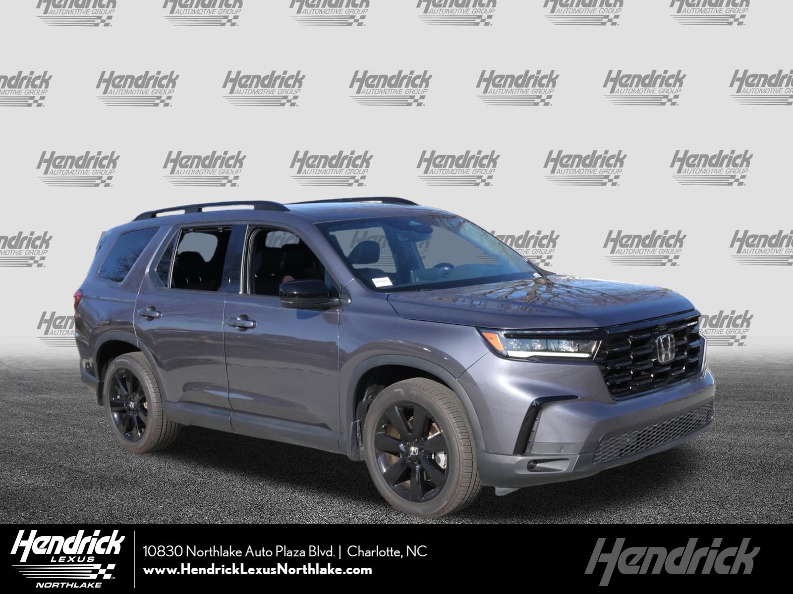 2025 Honda Pilot Black Edition's photo