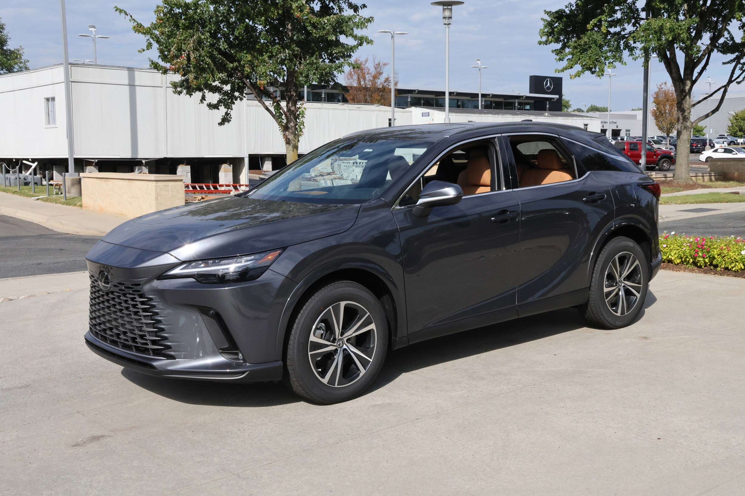 2026 Lexus RX 350h Premium photo 3