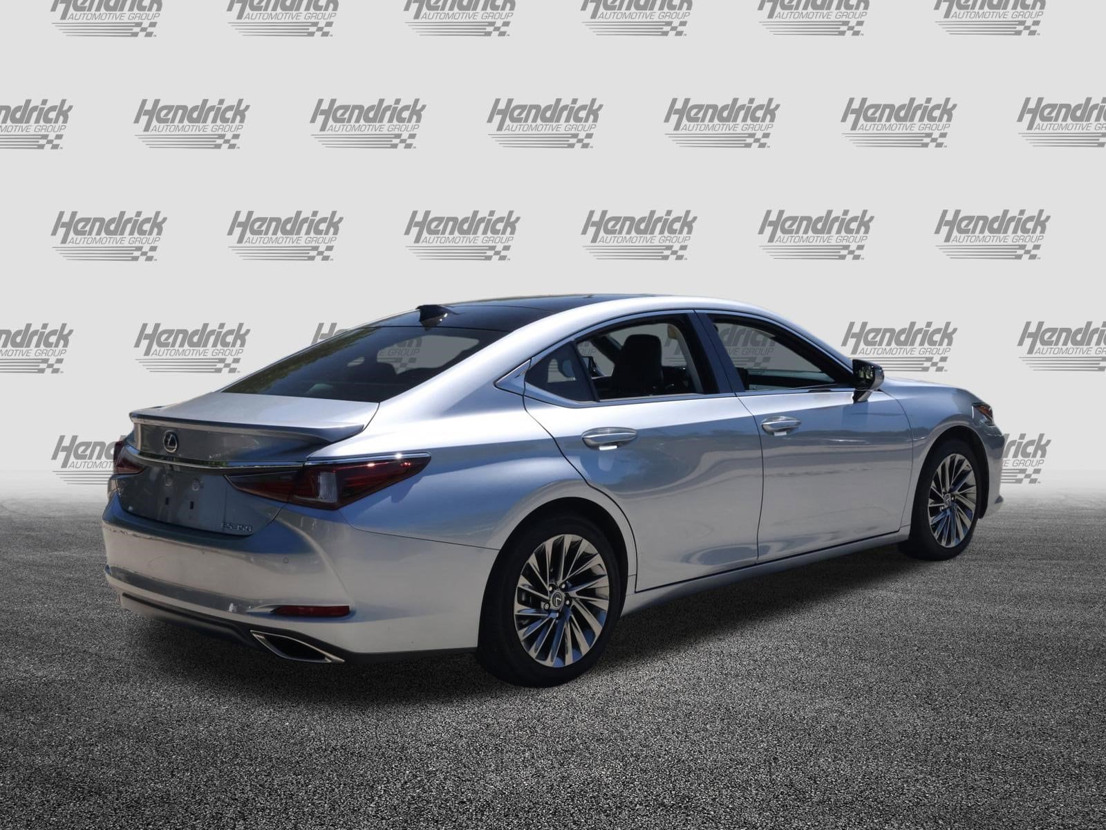 2024 LEXUS ES 350 Ultra Luxury photo 6