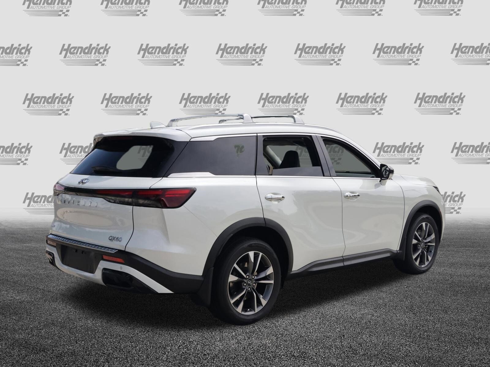 2024 INFINITI QX60 LUXE photo 6