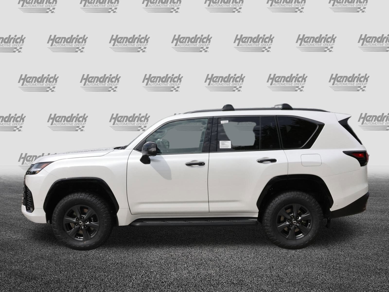 2025 Lexus LX photo 3