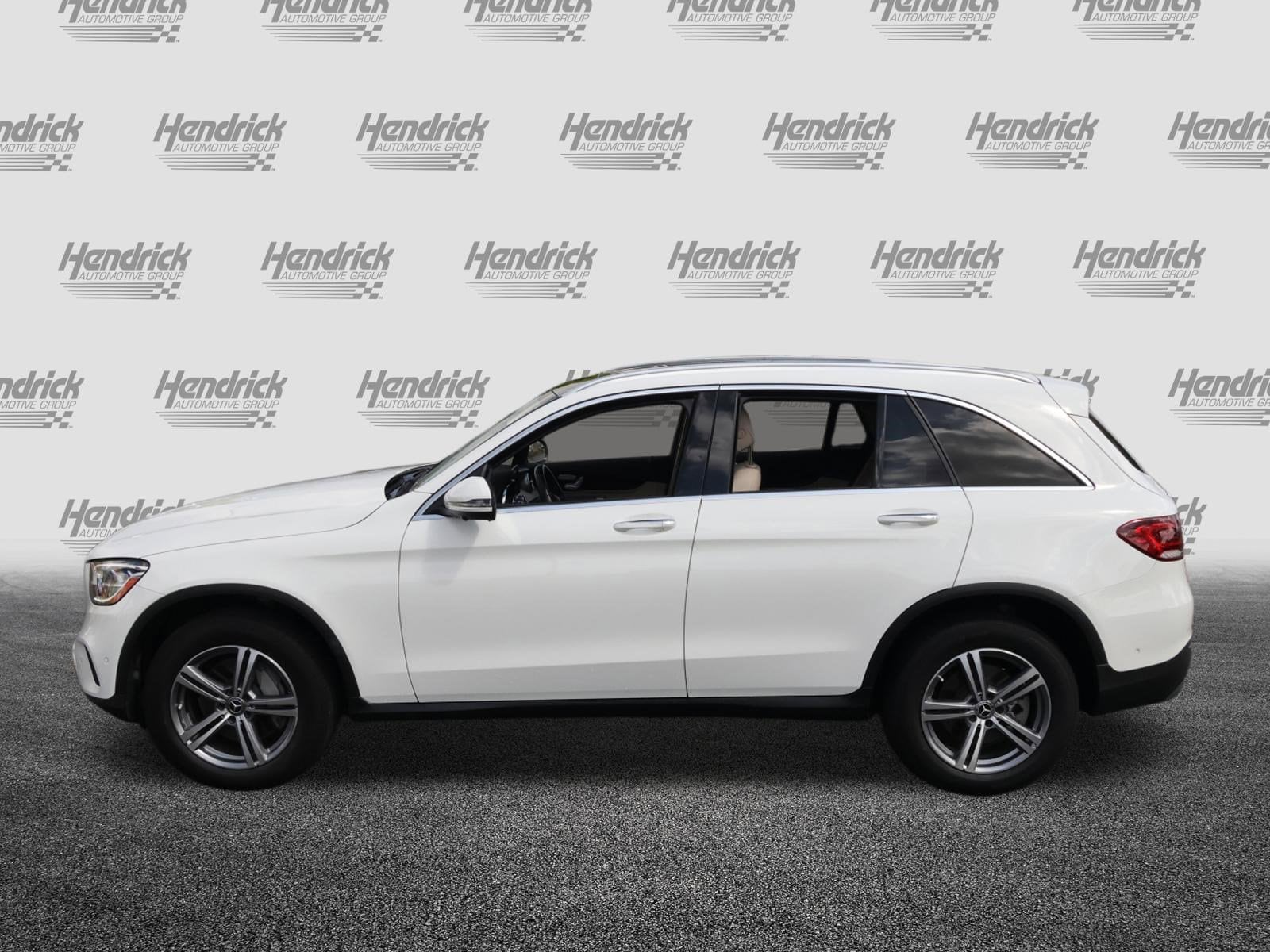 2022 Mercedes-Benz GLC 300 photo 4