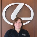 Staff member Mia Bordeaux from ID_f33171f06776