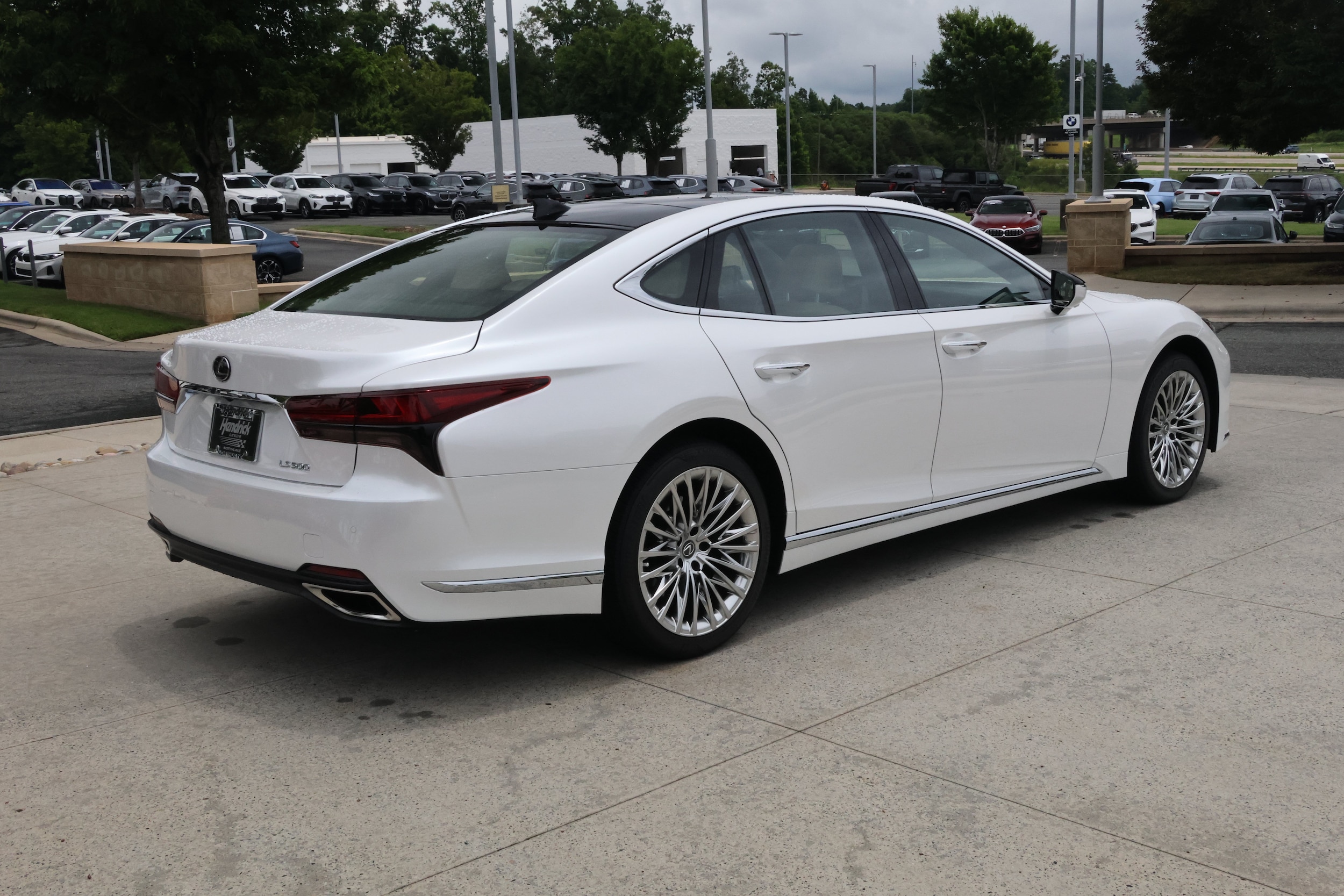 LEXUS LS 500