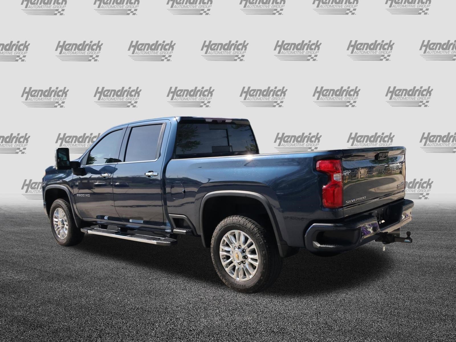 2023 Chevrolet Silverado 2500HD High Country photo 4