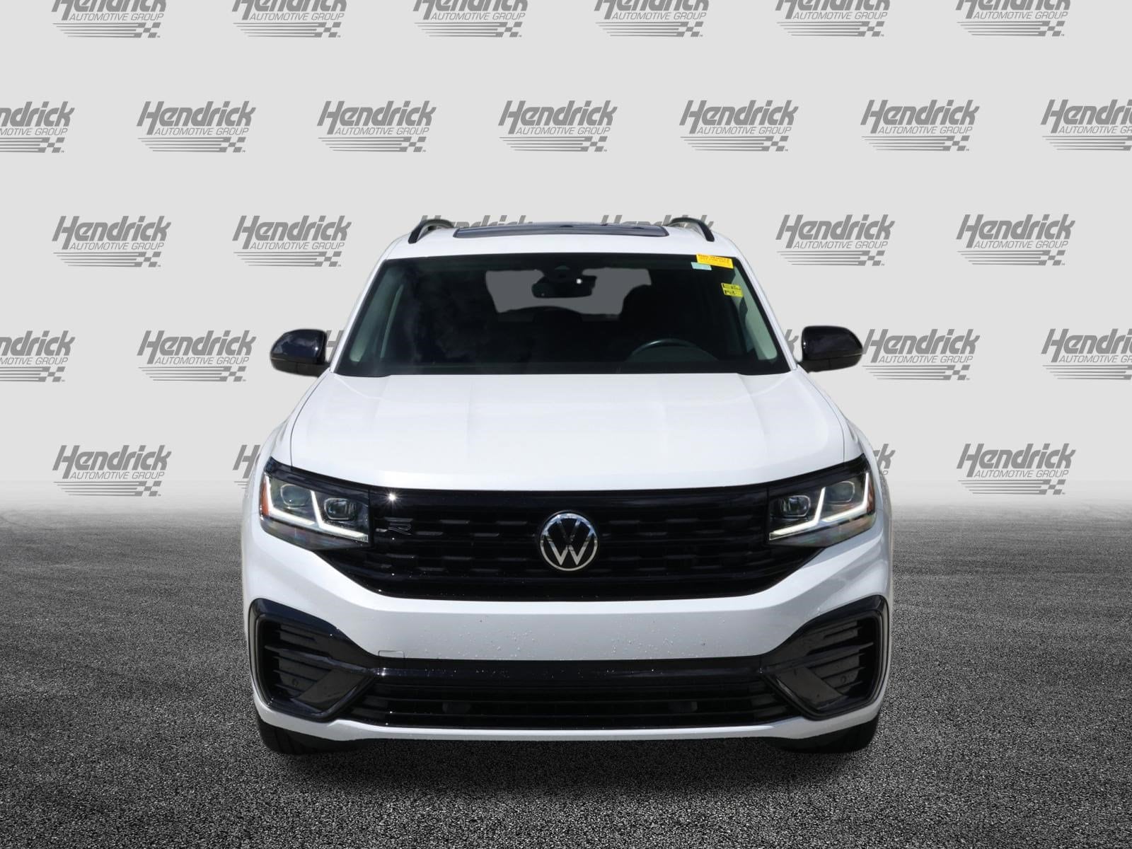 2023 Volkswagen Atlas 3.6L V6 SEL R-Line Black 4MOTION photo 2