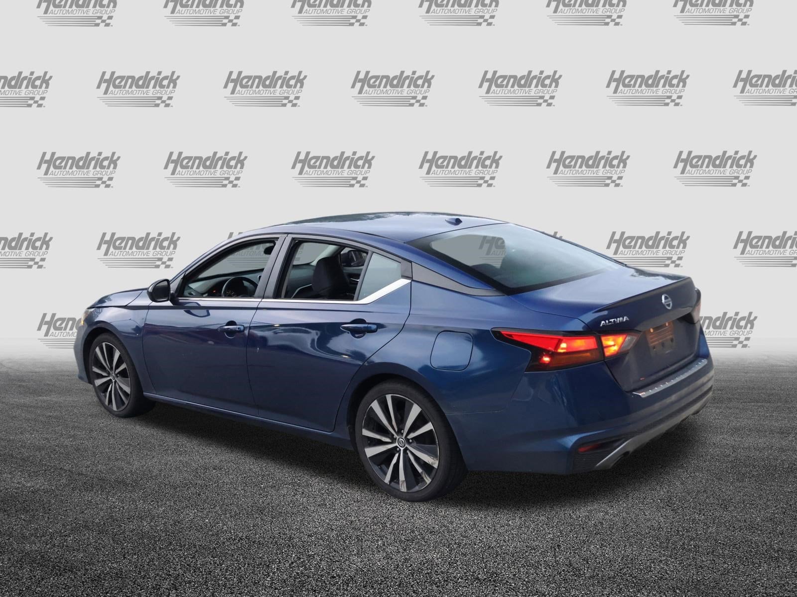 2020 Nissan Altima 2.5 SR photo 4