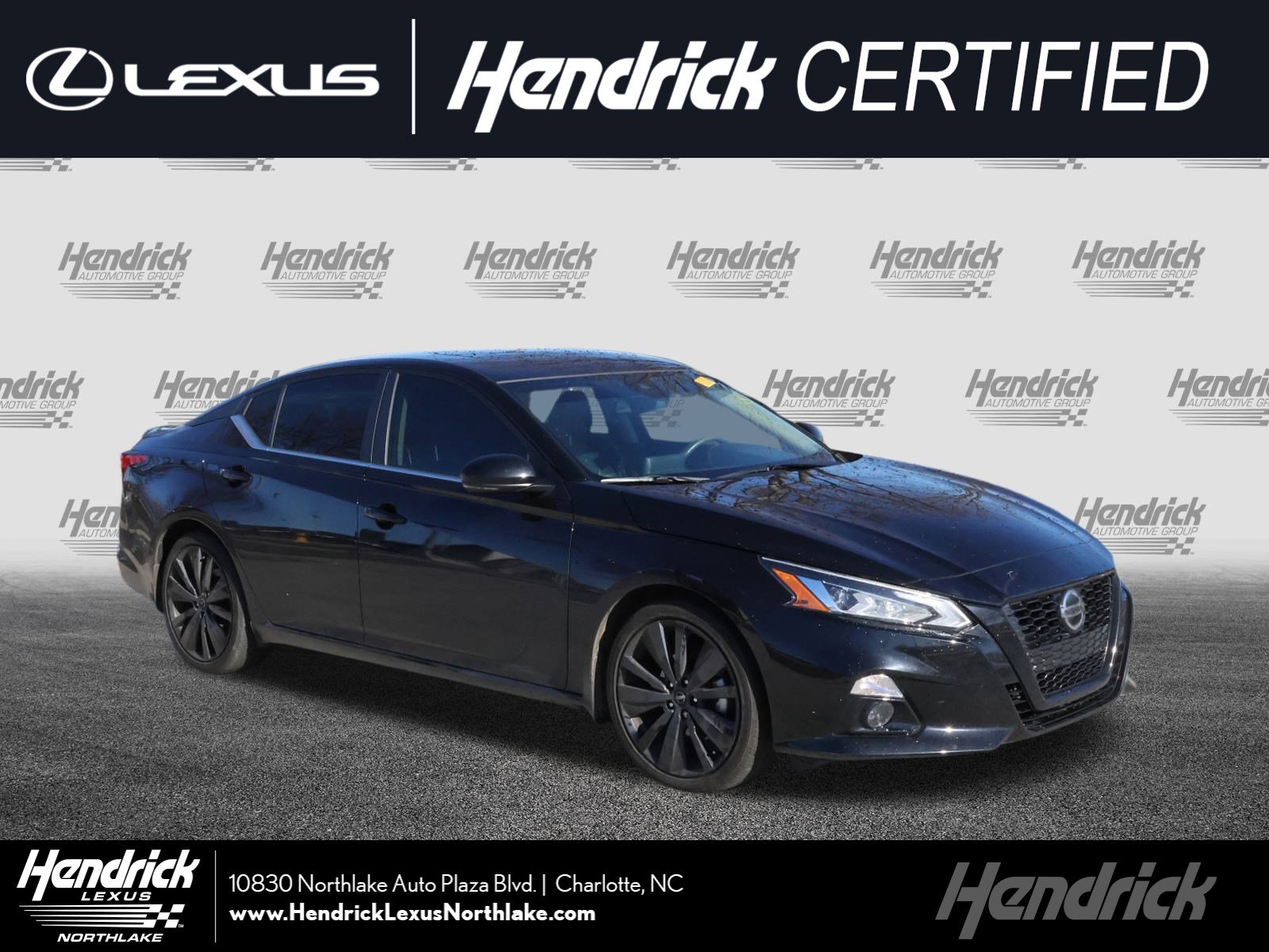 2022 Nissan Altima SR's photo