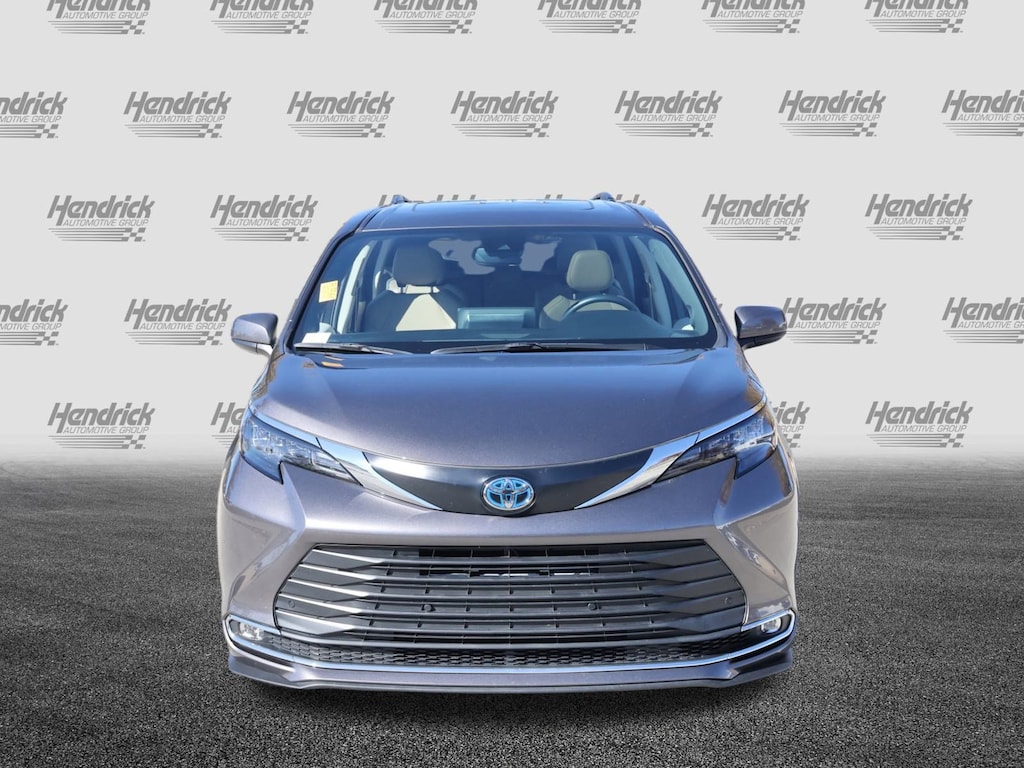 Used 2024 Toyota Sienna XLE Van Passenger Van