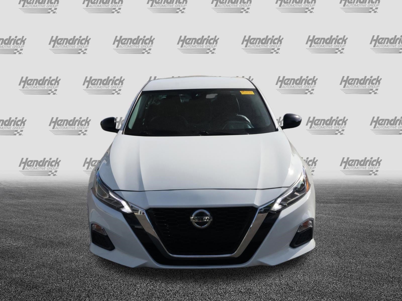 2020 Nissan Altima 2.5 SR photo 2