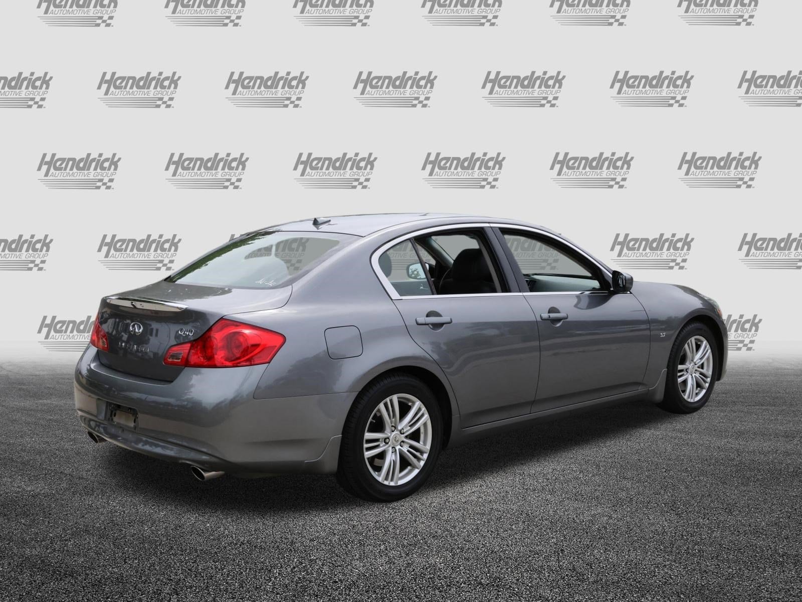 2015 INFINITI Q40 photo 3