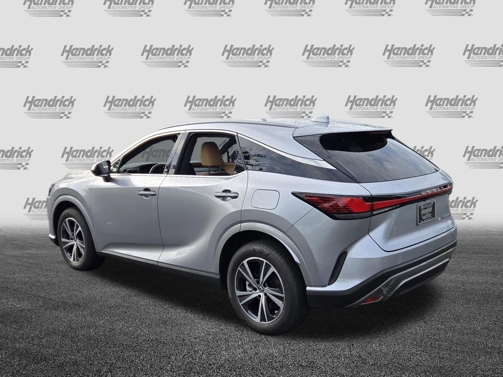 2025 Lexus RX 350 - Photo 6