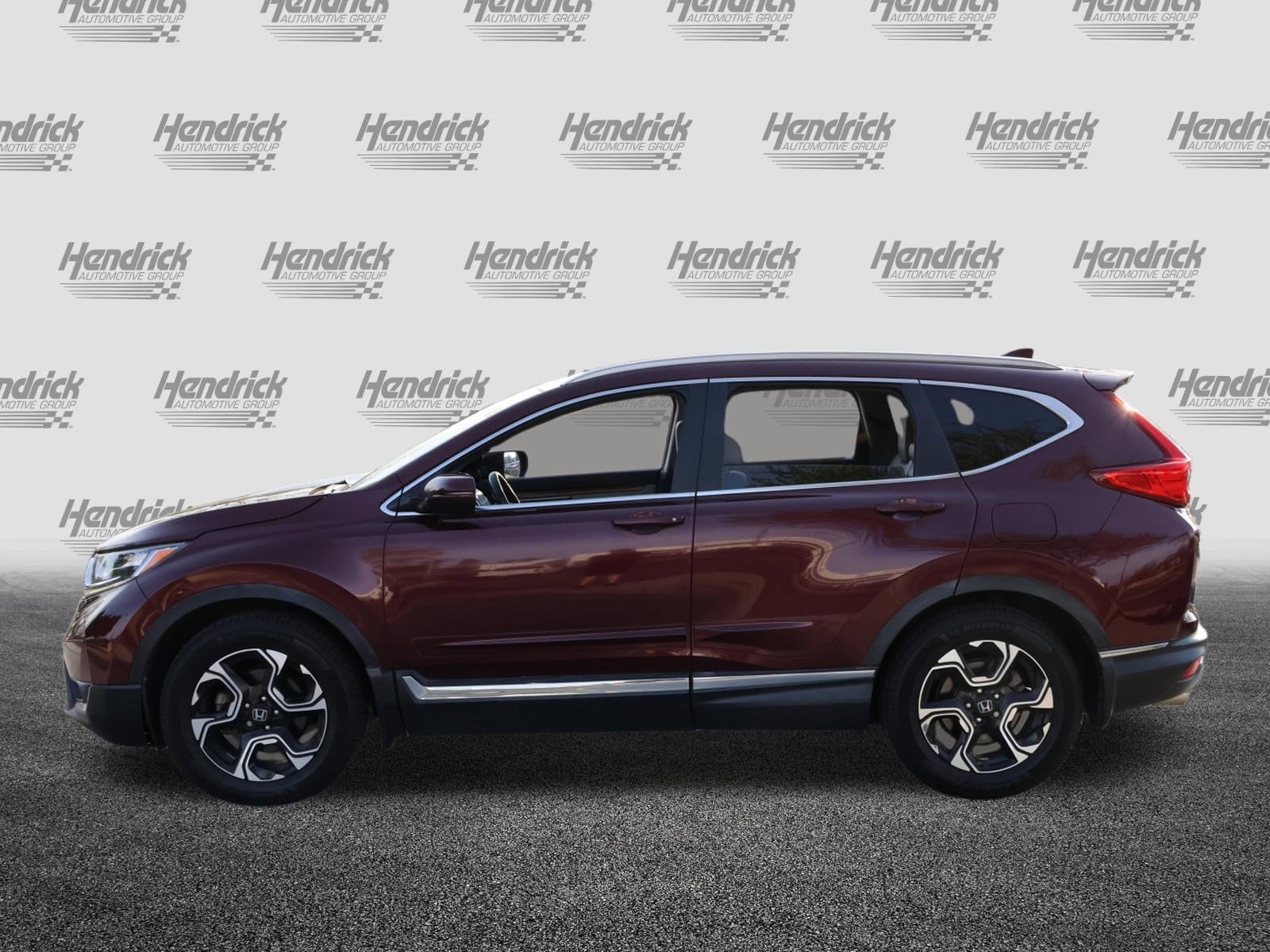 2017 Honda CR-V Touring photo 4
