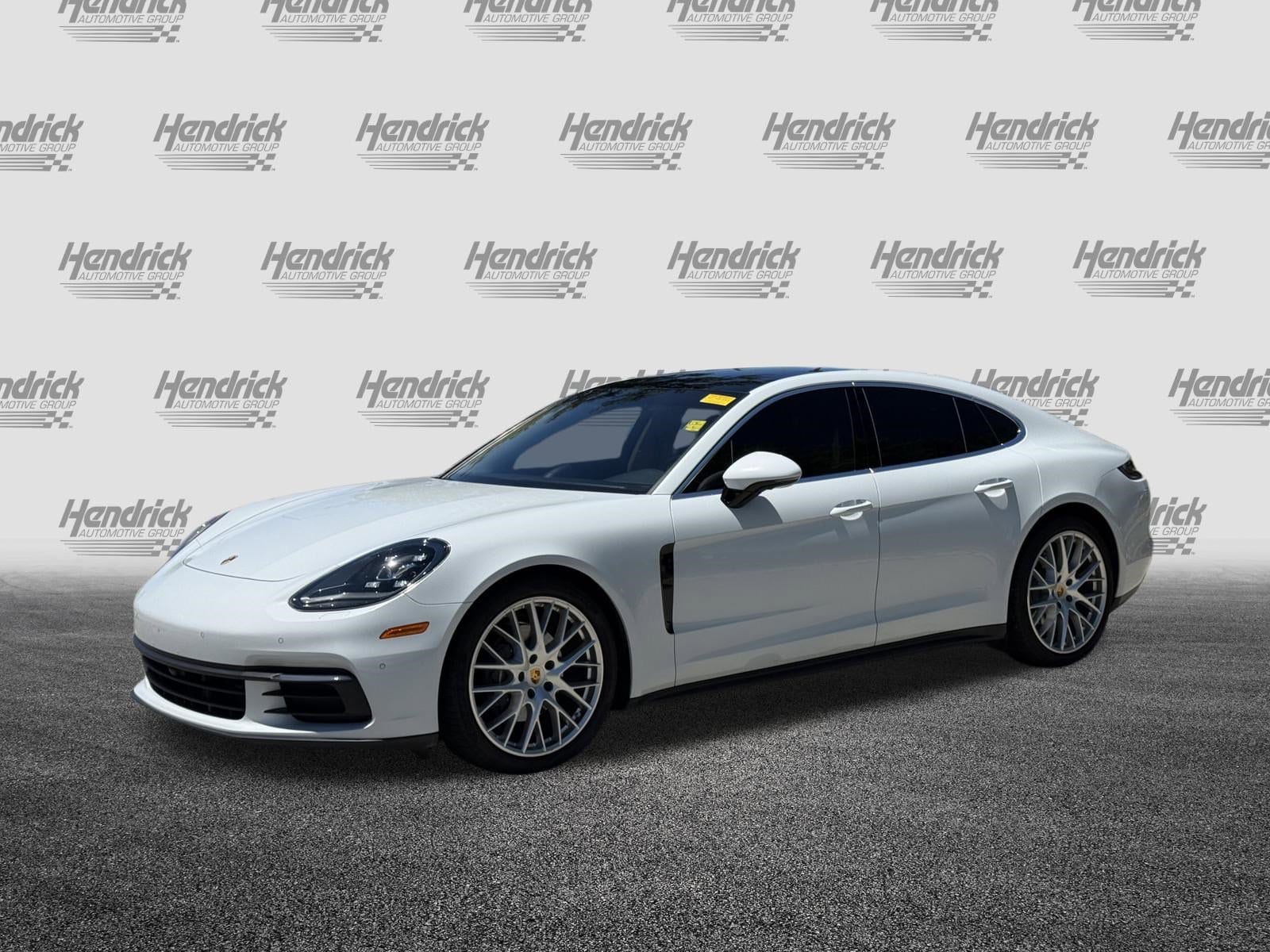 2018 Porsche Panamera 4S photo 3