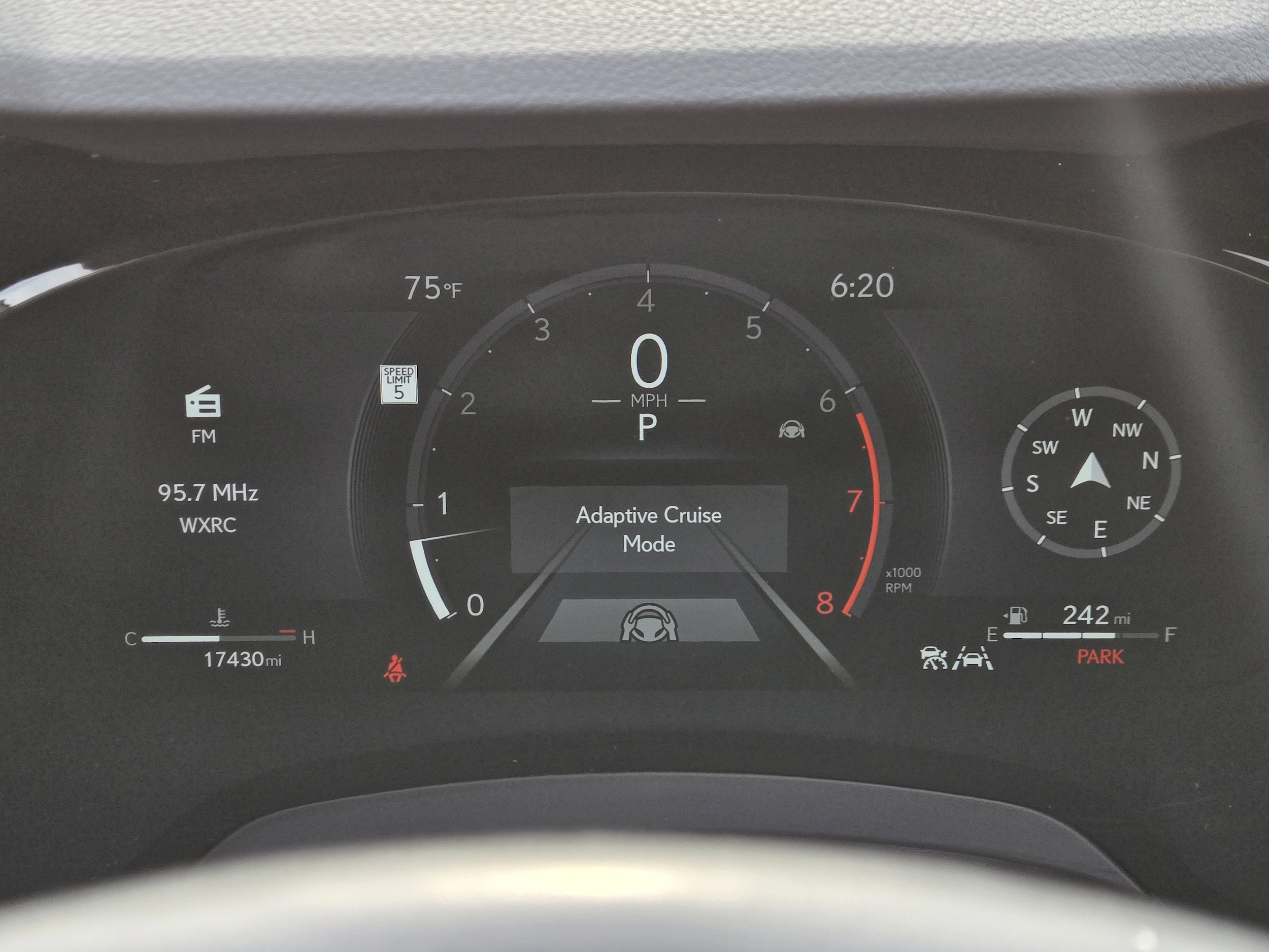 2025 Lexus RX 350 - Photo 15