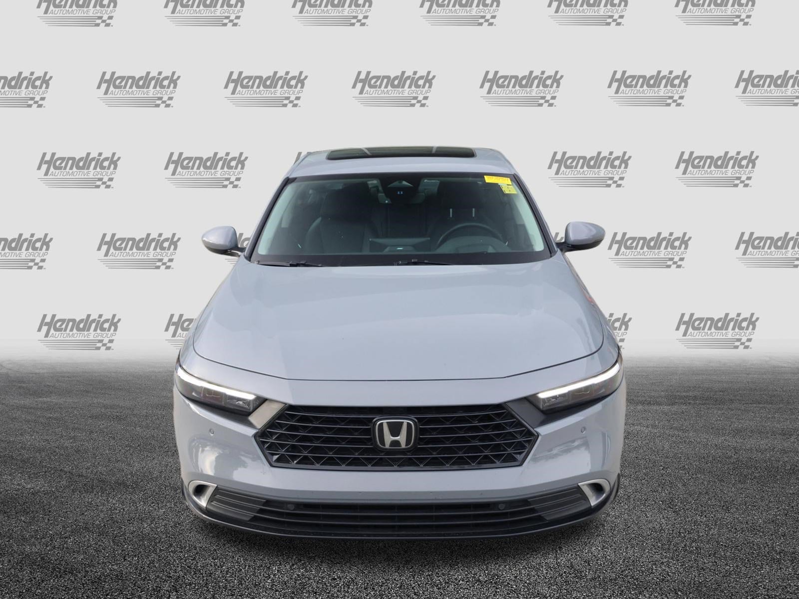 2023 Honda Accord Hybrid Touring photo 2