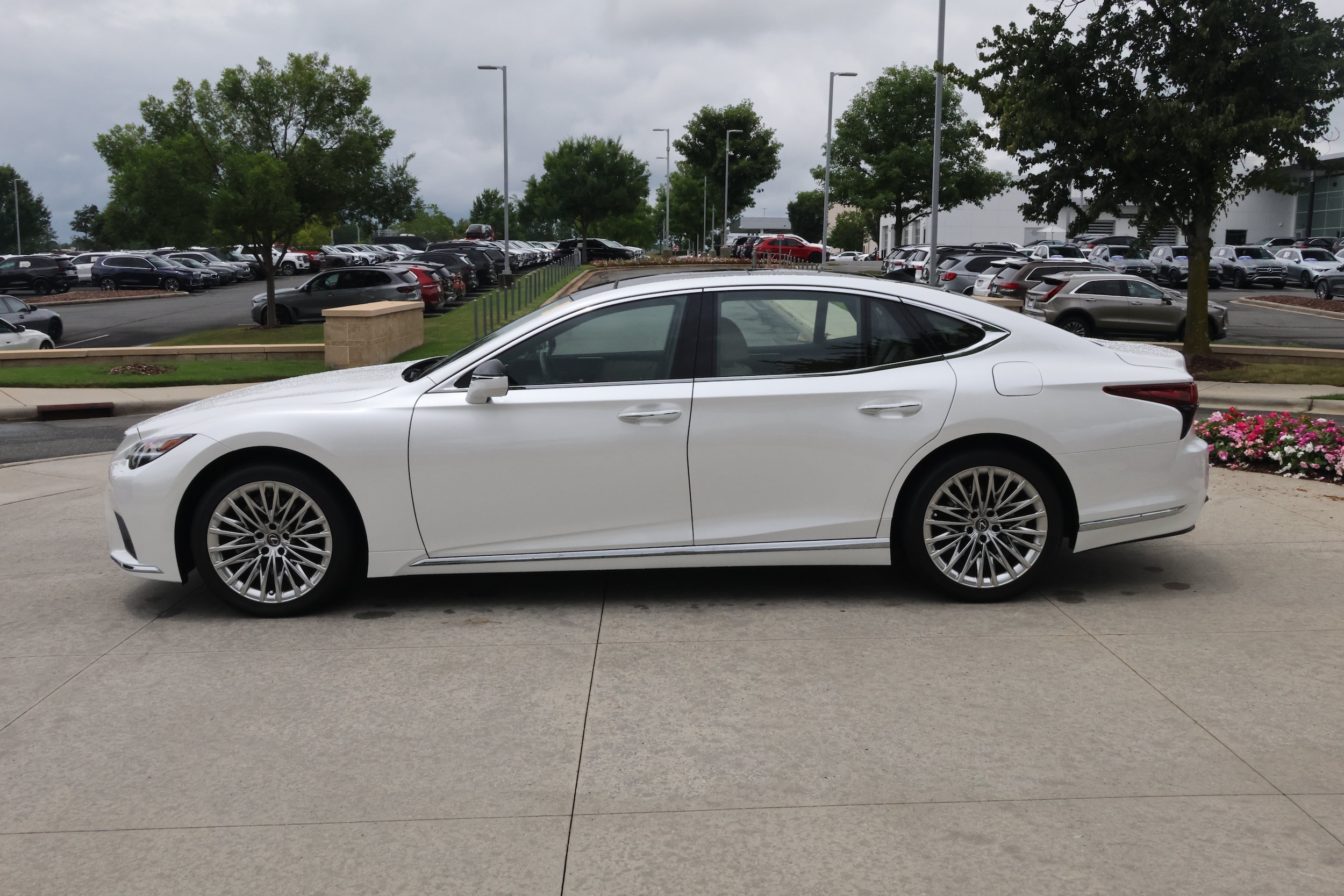 LEXUS LS 500