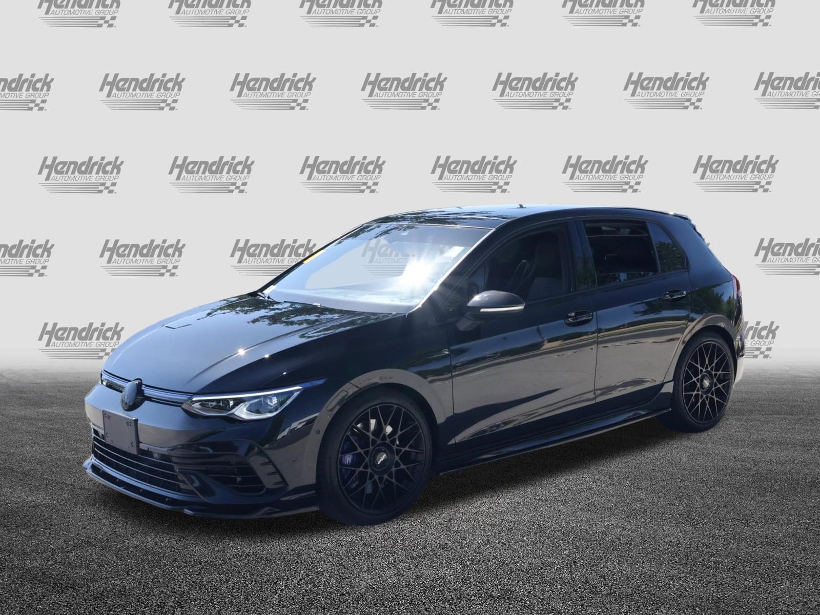 2024 Volkswagen Golf R photo 2