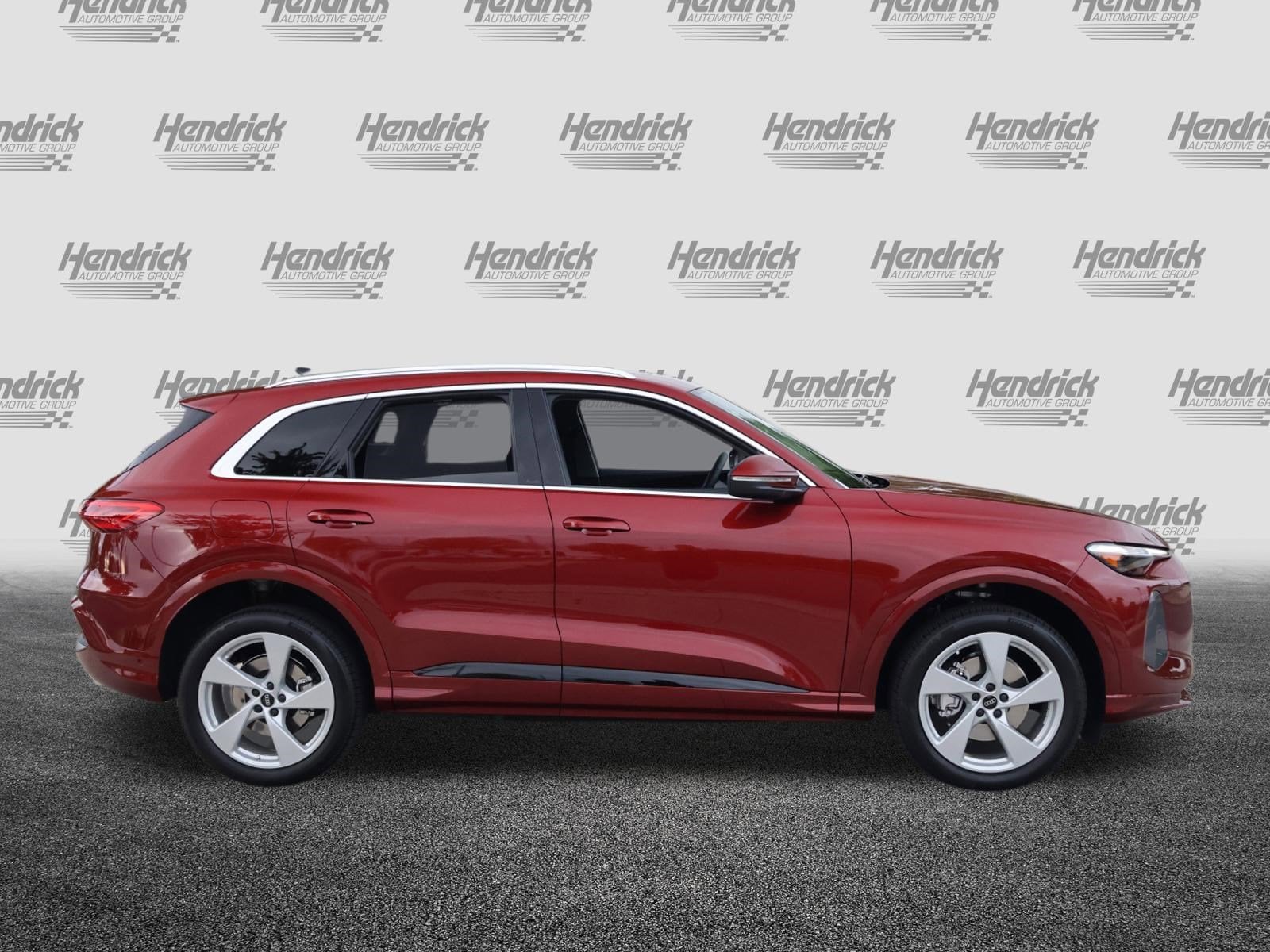 2025 Audi Q5 Premium Plus photo 3