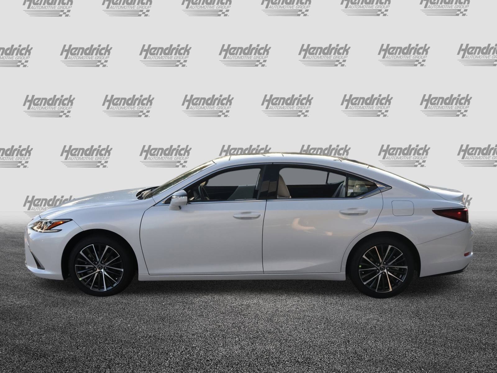 2025 Lexus ES 350 photo 4