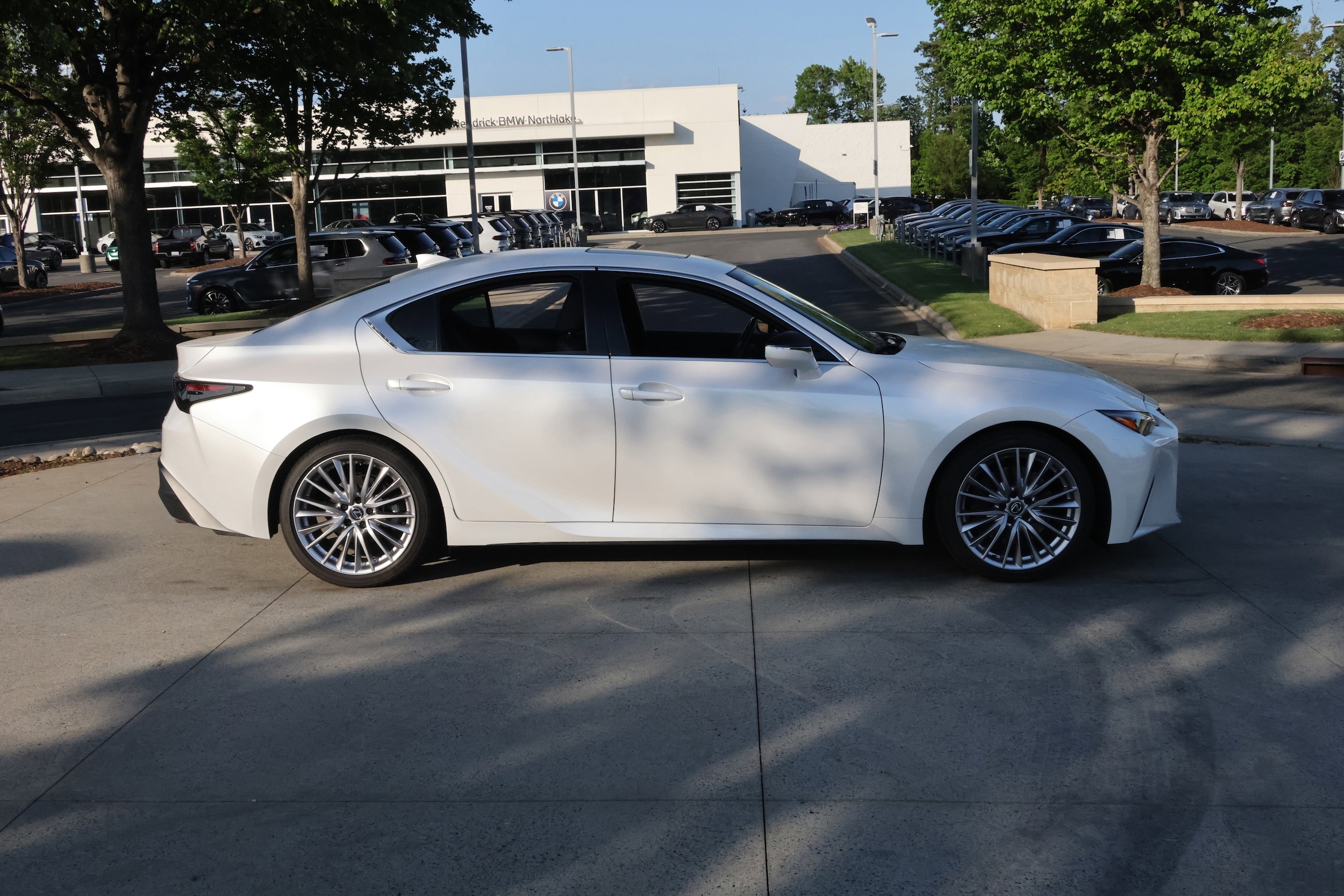 2024 LEXUS IS 300 photo 3