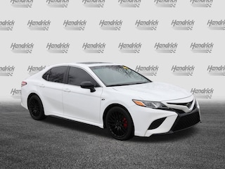 2020 Toyota Camry SE Sedan