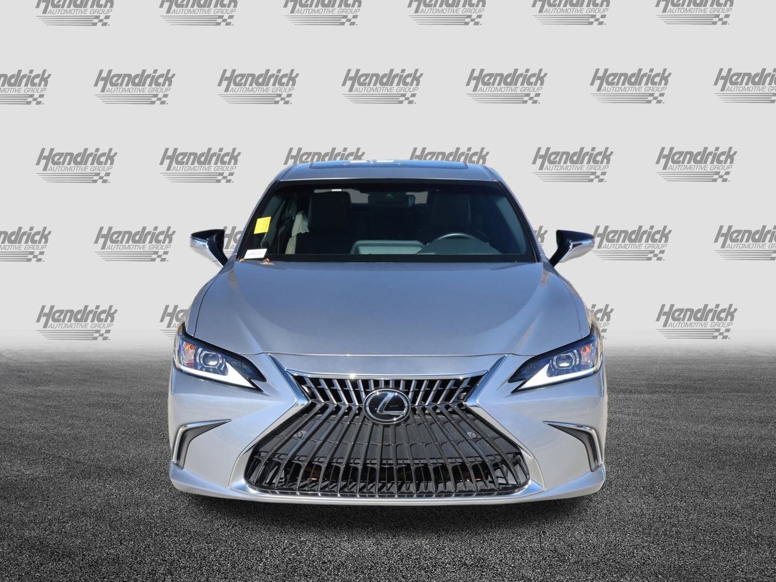 2025 Lexus ES 350 photo 3