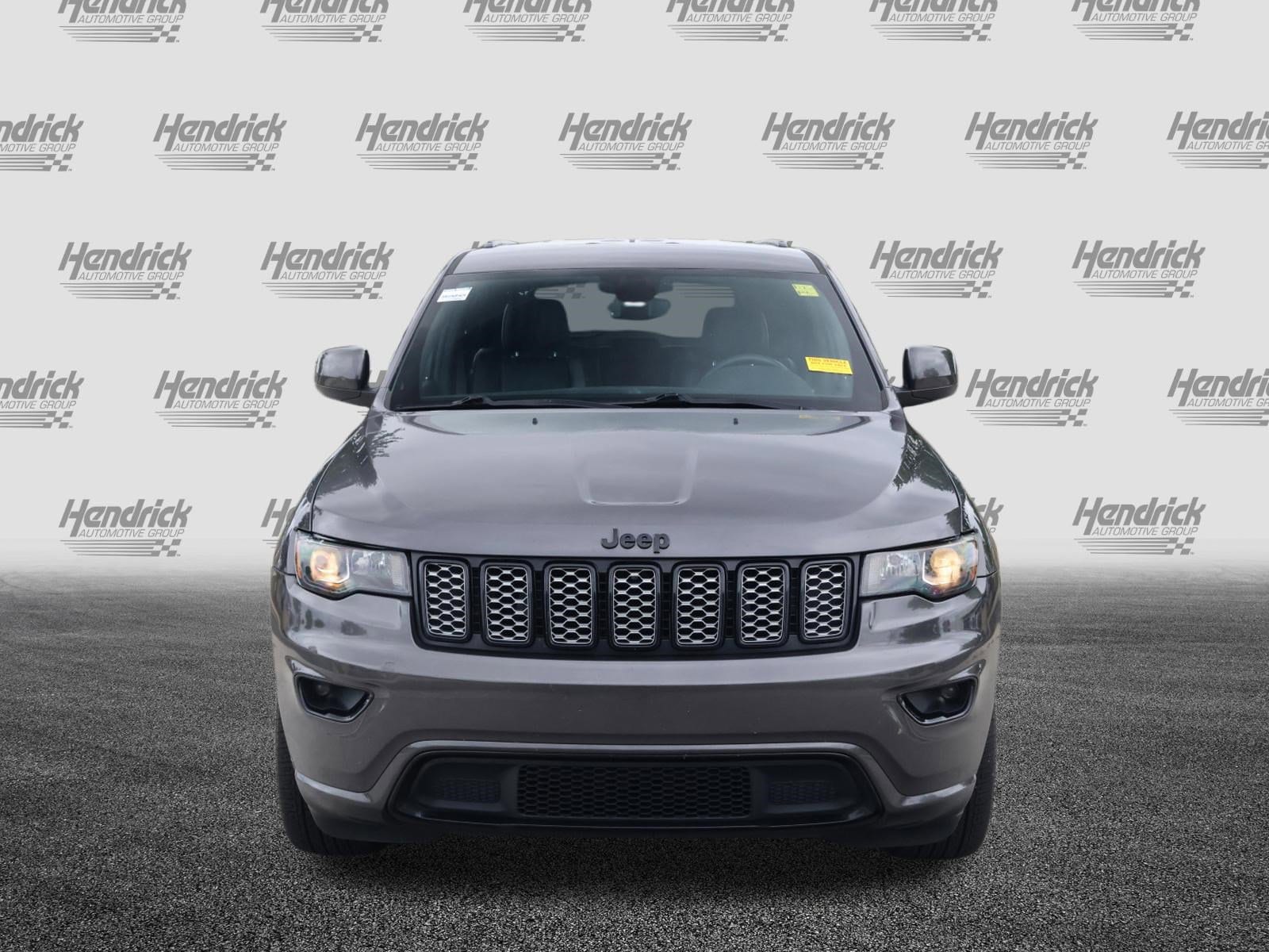 2018 Jeep Grand Cherokee Altitude photo 2