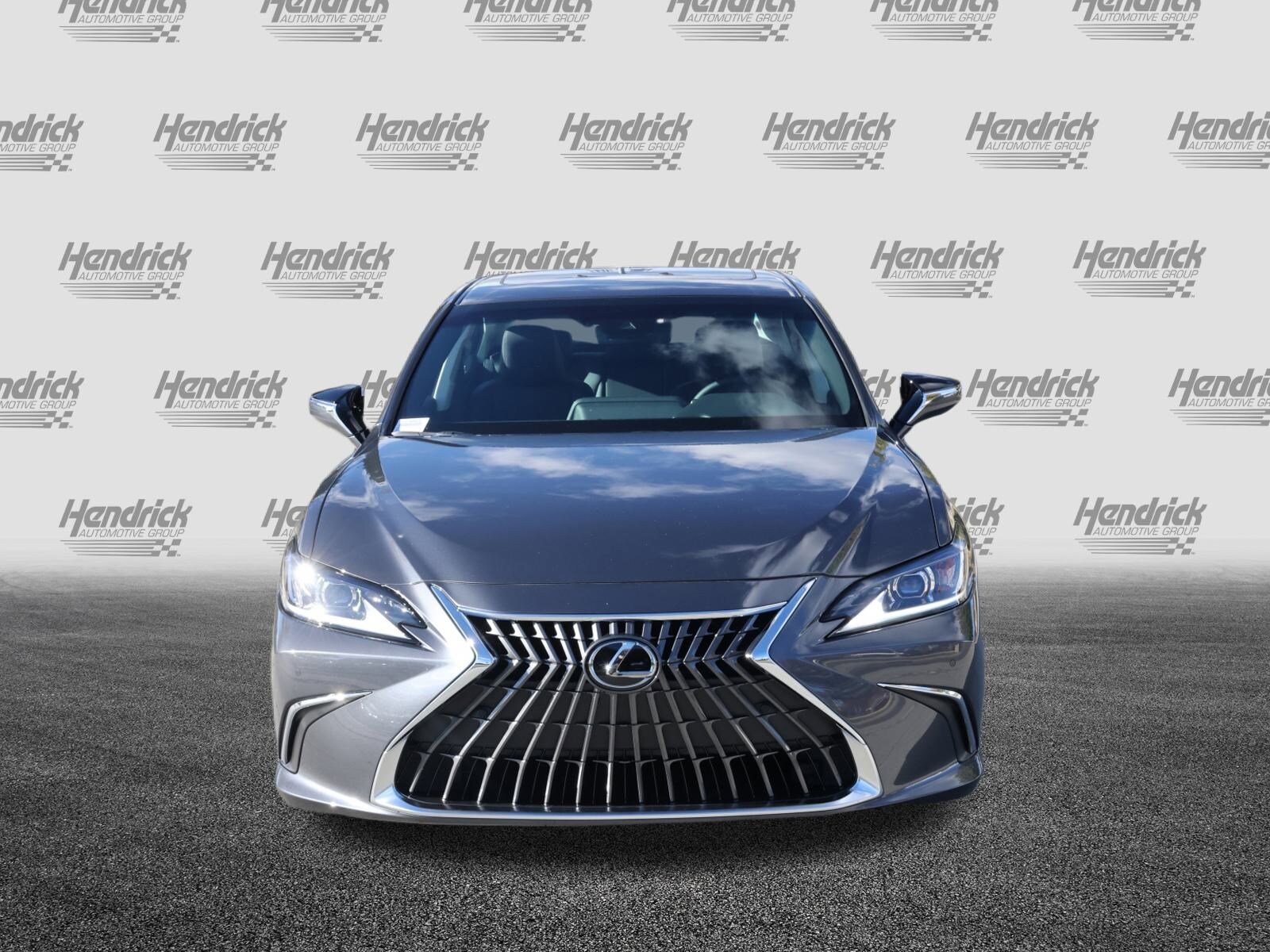 2025 Lexus ES 350 photo 2