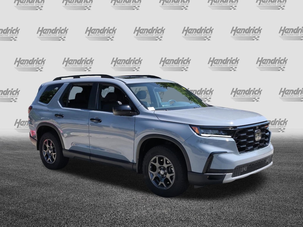 Used 2025 Honda Pilot TrailSport SUV