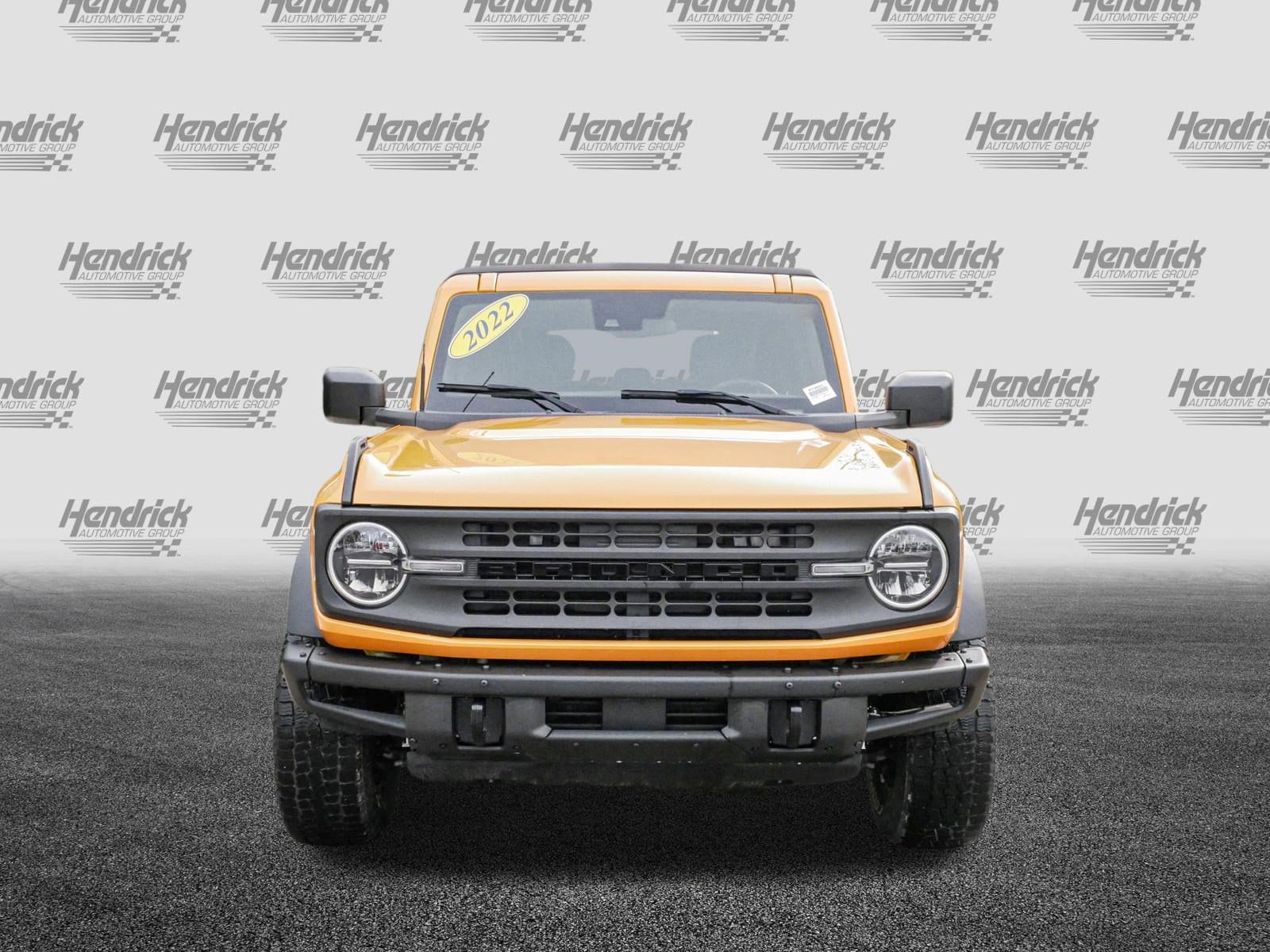 2022 Ford Bronco Base 4 Door 4x4 photo 2