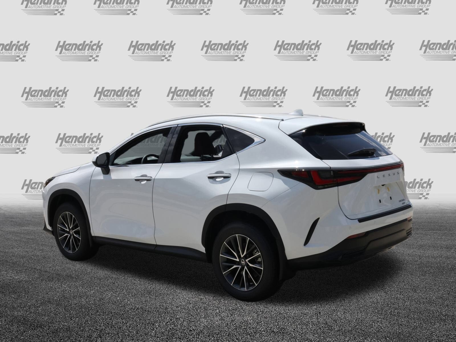 2026 Lexus NX 350 Premium photo 4
