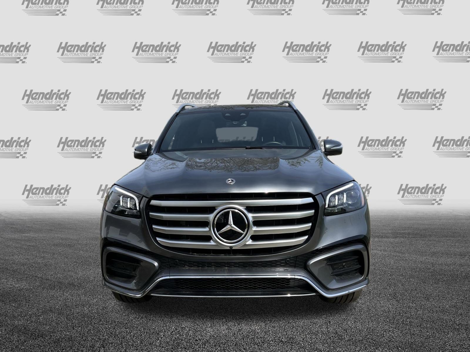 2025 Mercedes-Benz GLS 450 photo 2