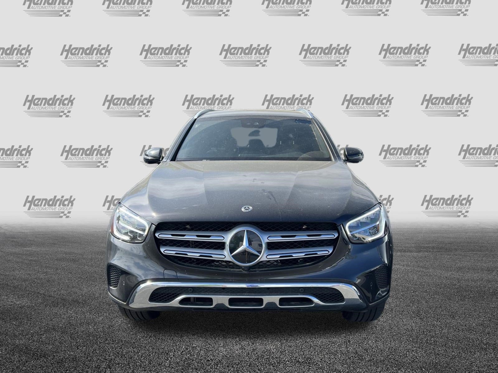 2022 Mercedes-Benz GLC 300 photo 2