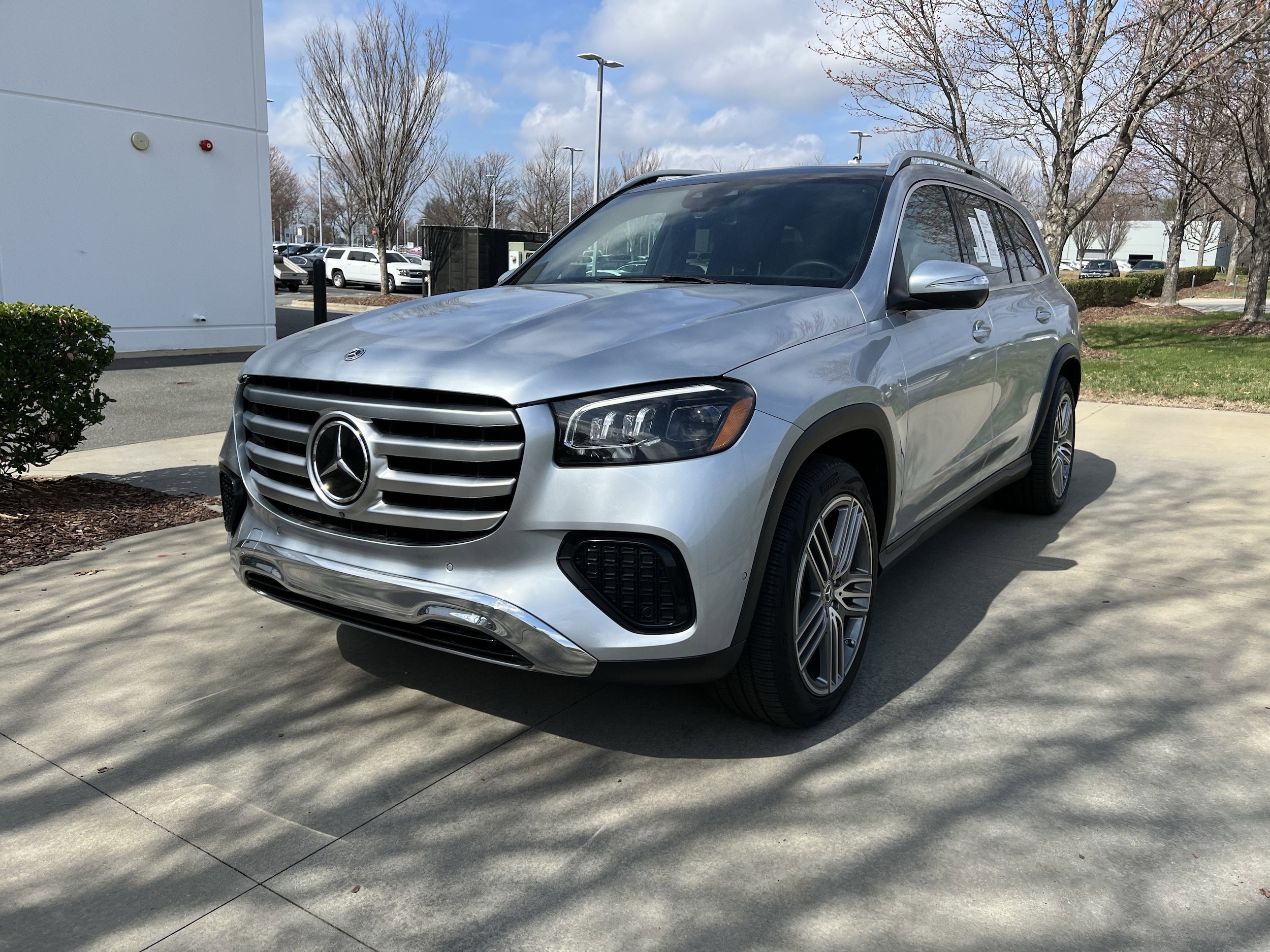 2024 Mercedes-Benz GLS 450 photo 4