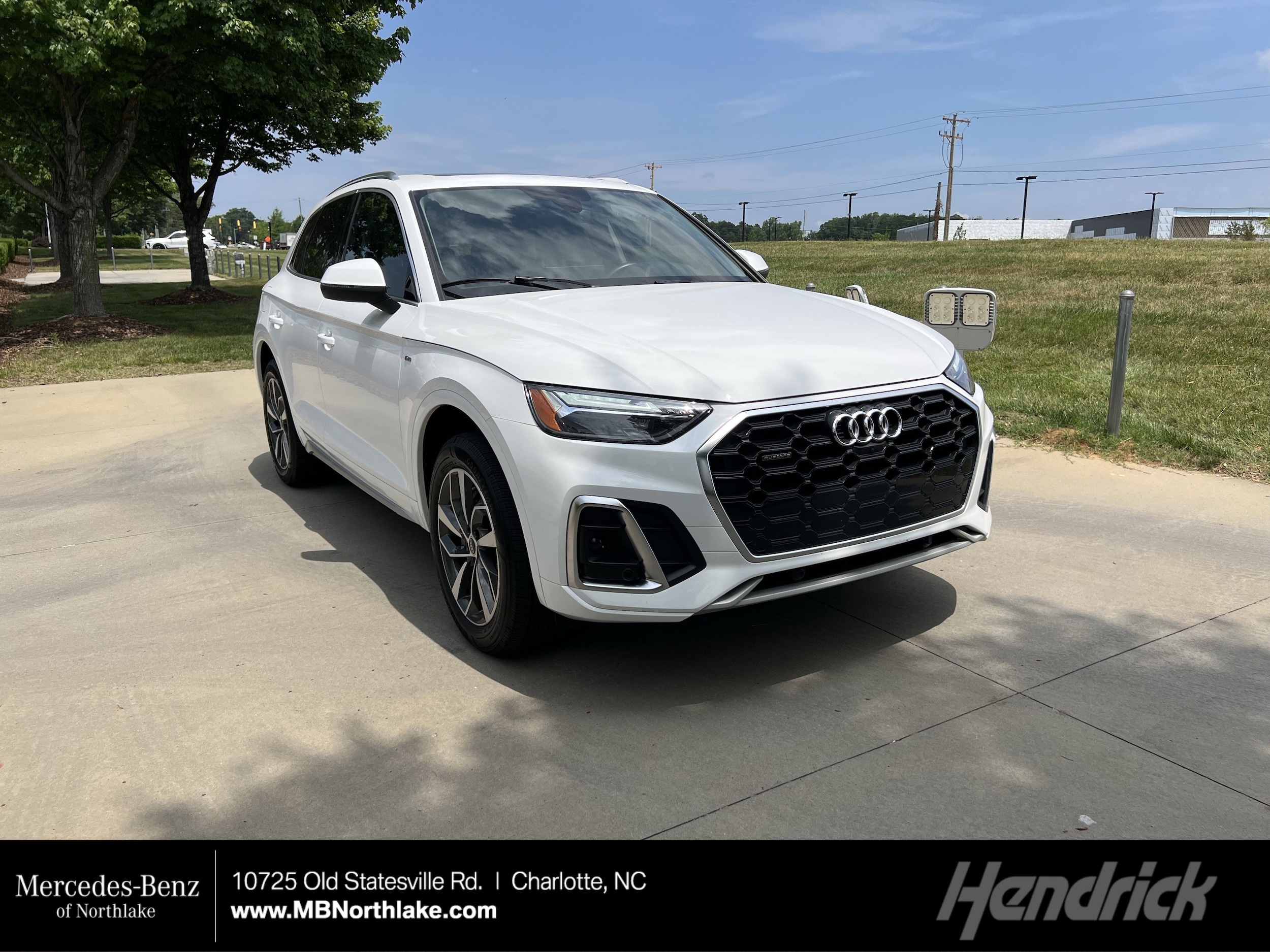 2023 Audi Q5 45 Premium Plus's photo