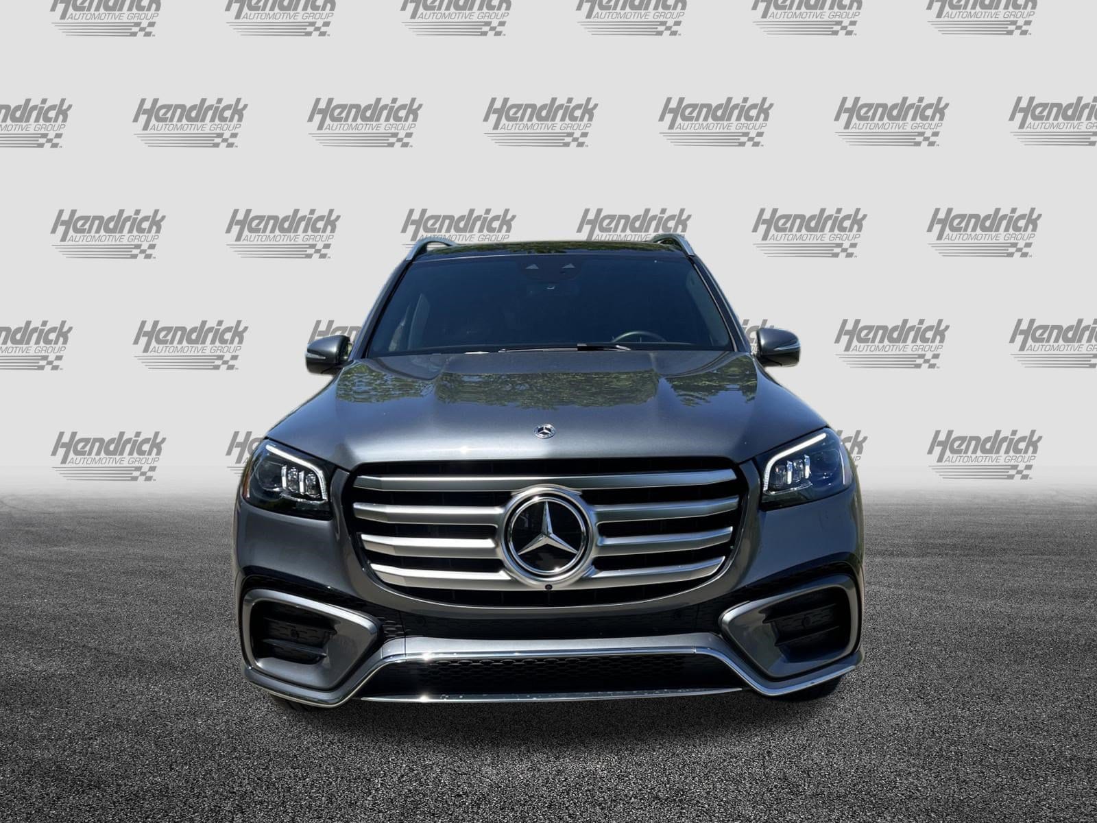 2025 Mercedes-Benz GLS 450 photo 2