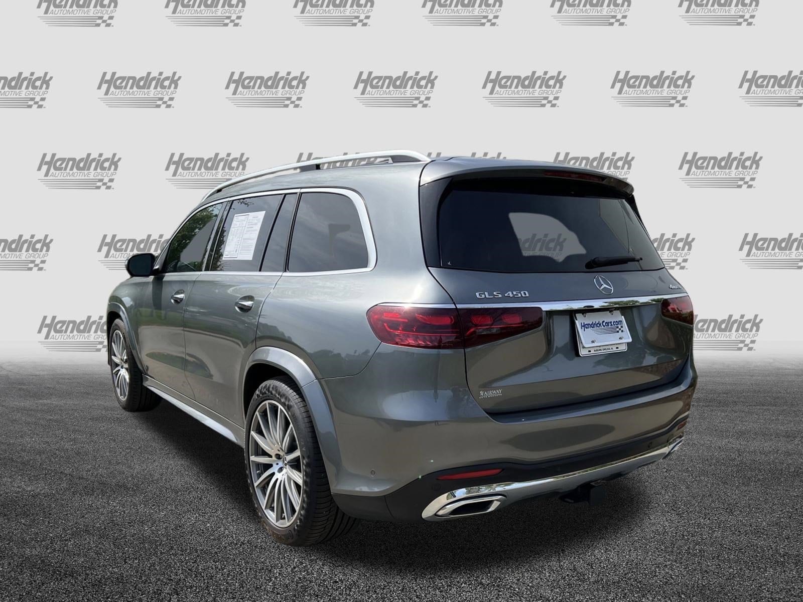 2025 Mercedes-Benz GLS 450 photo 6