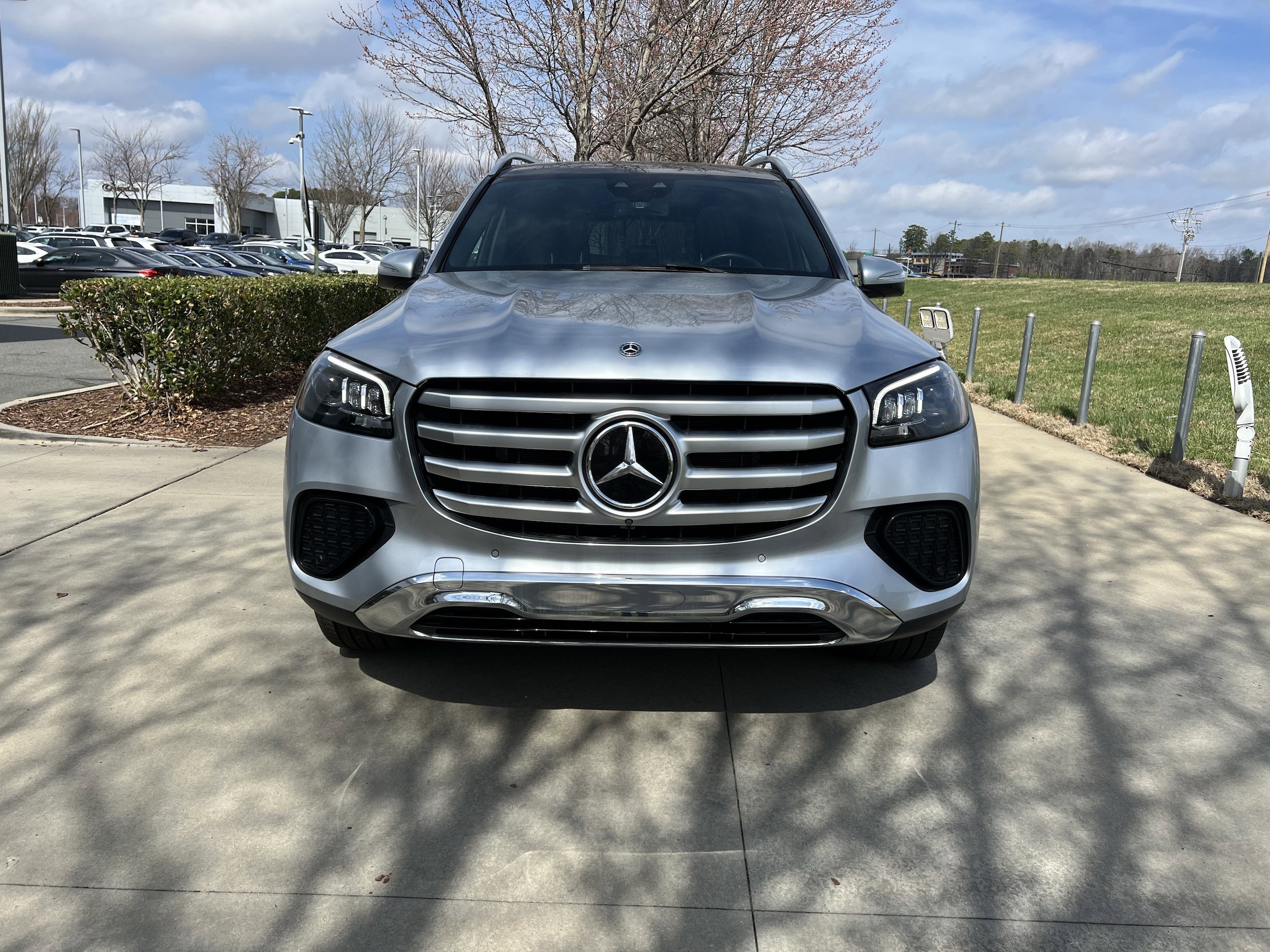 2024 Mercedes-Benz GLS 450 photo 2