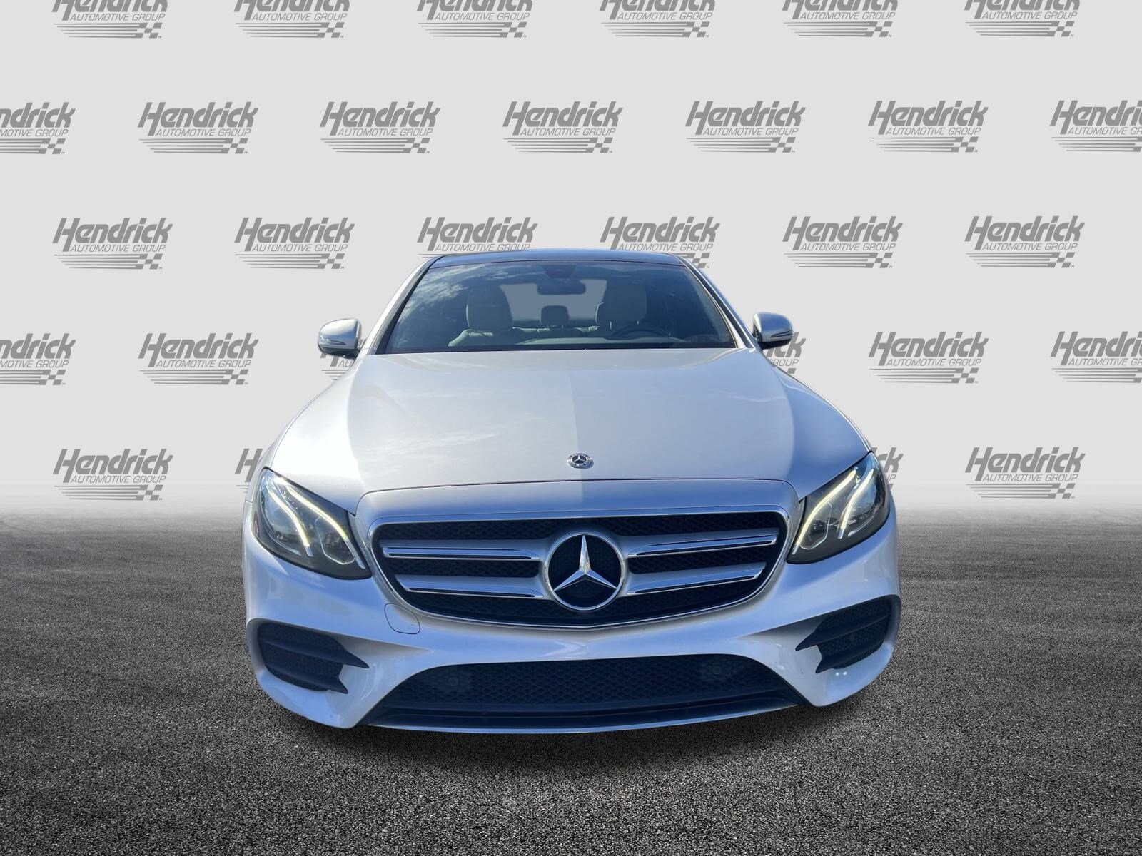 2017 Mercedes Benz E 300 photo 2