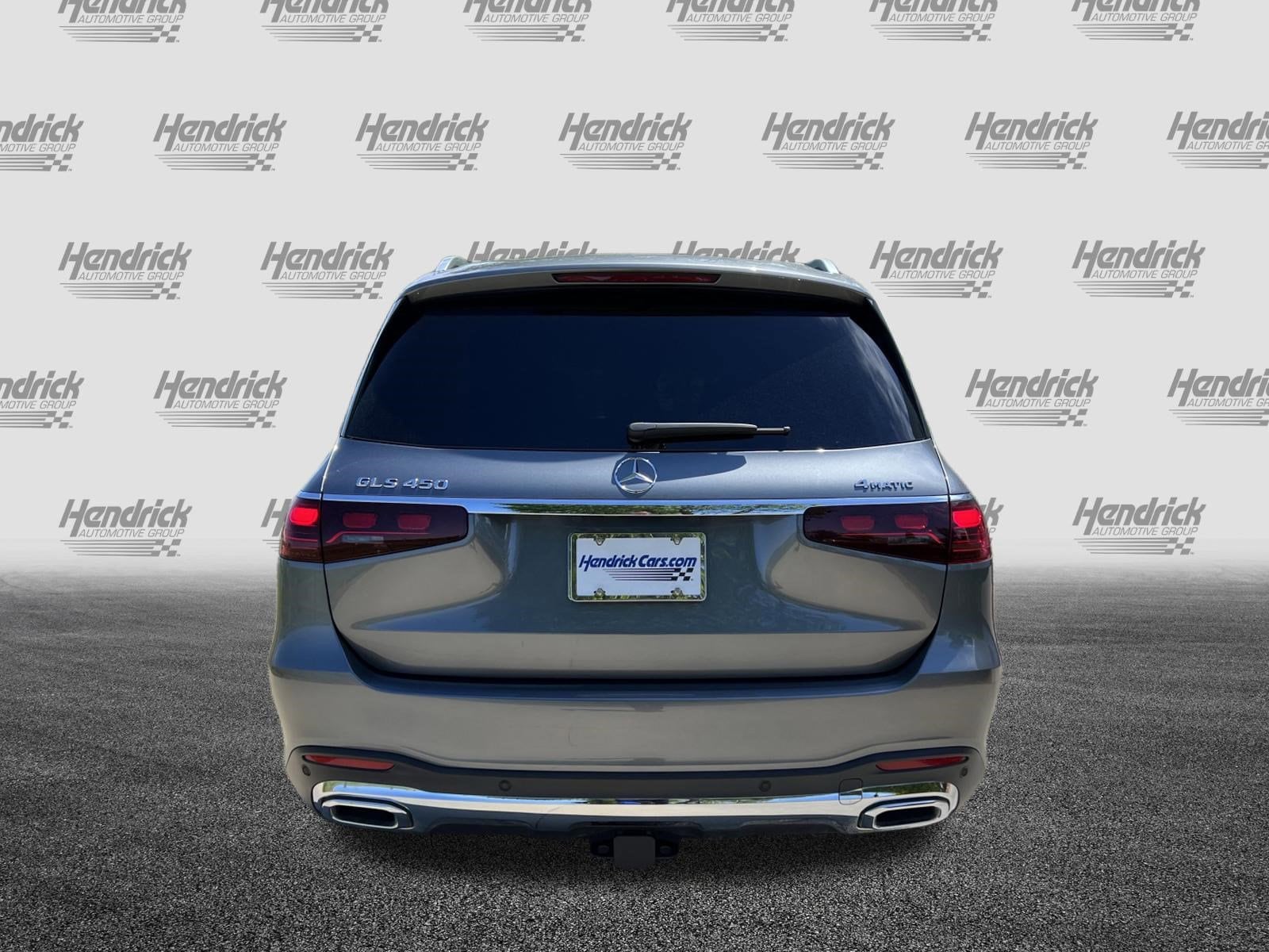 2025 Mercedes-Benz GLS 450 photo 3