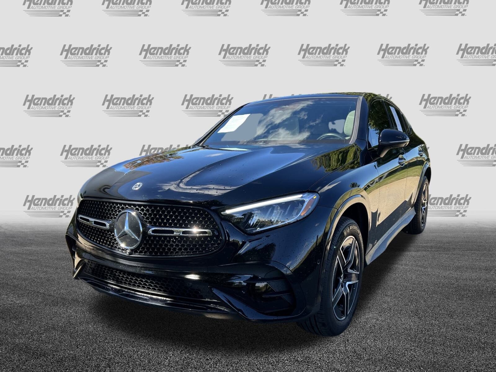 2024 Mercedes Benz GLC 300 photo 3
