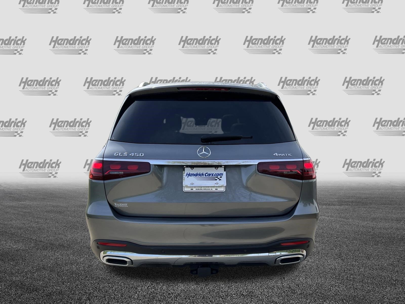 2025 Mercedes-Benz GLS 450 photo 3