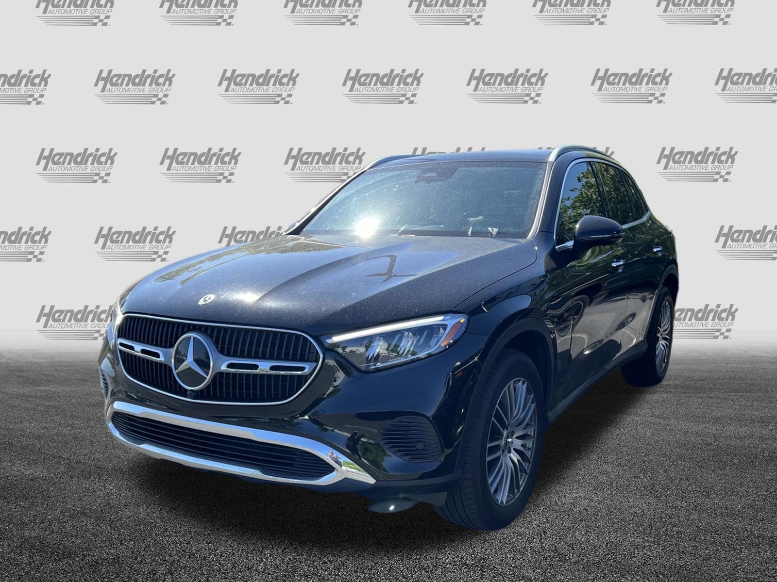 2024 Mercedes-Benz GLC 300 photo 4