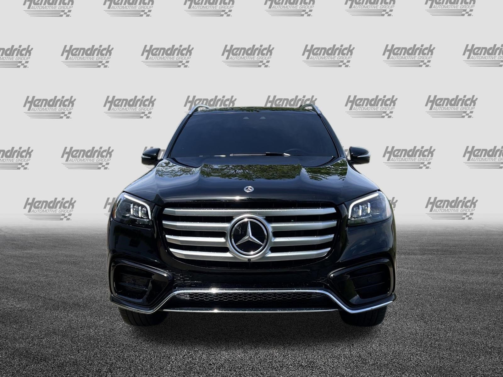 2025 Mercedes-Benz GLS 450 photo 2