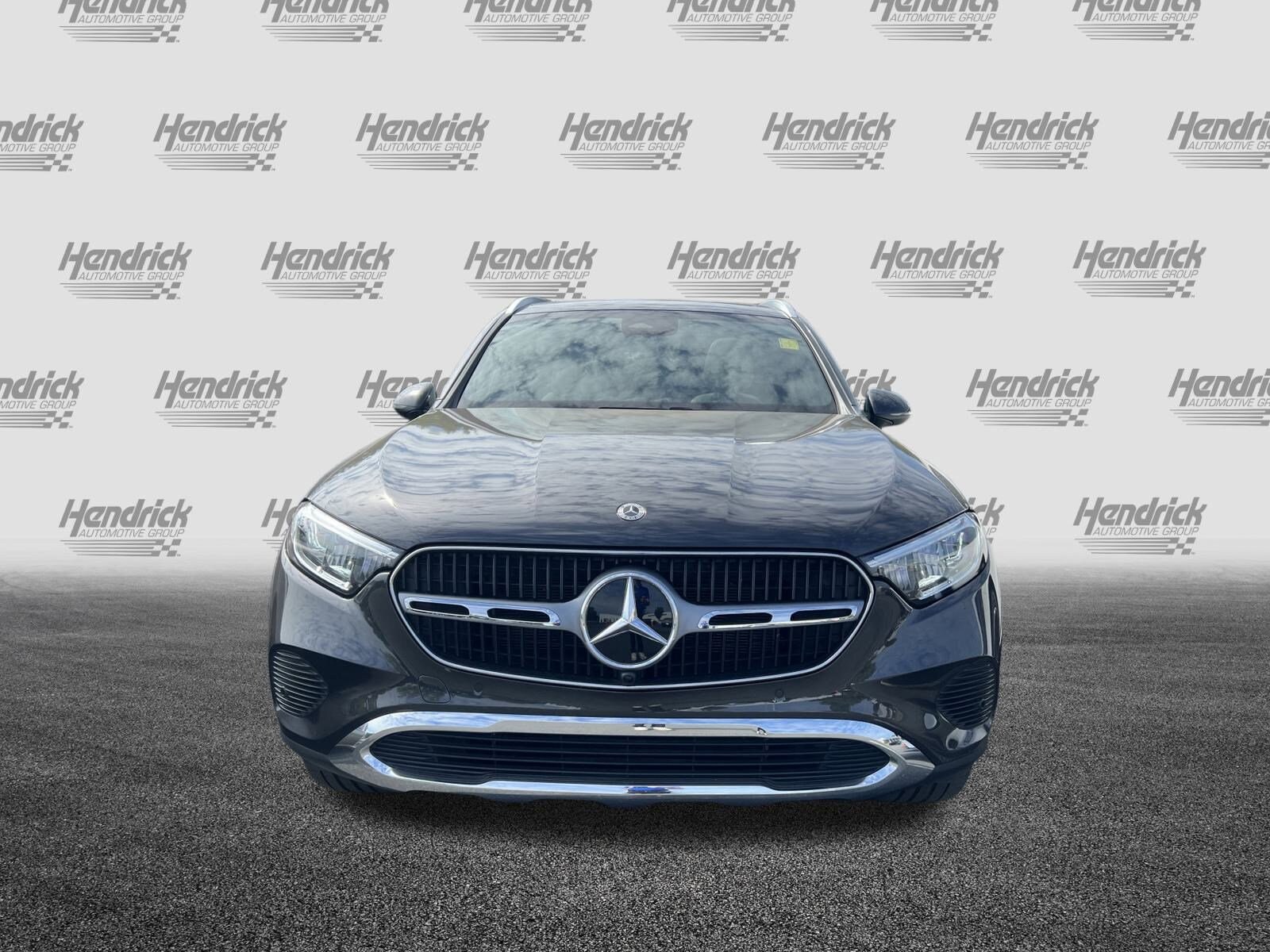 2024 Mercedes Benz GLC 300 photo 2